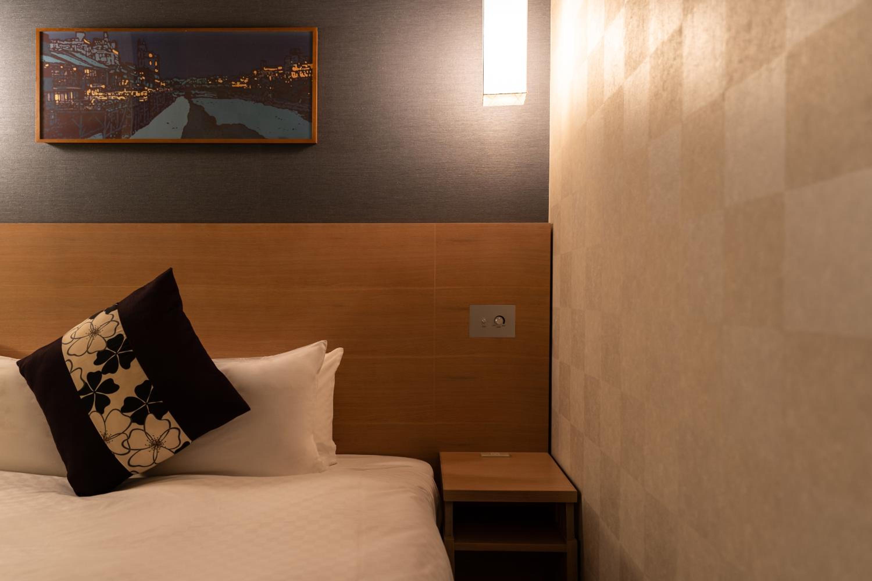 Double Room - Photo 6