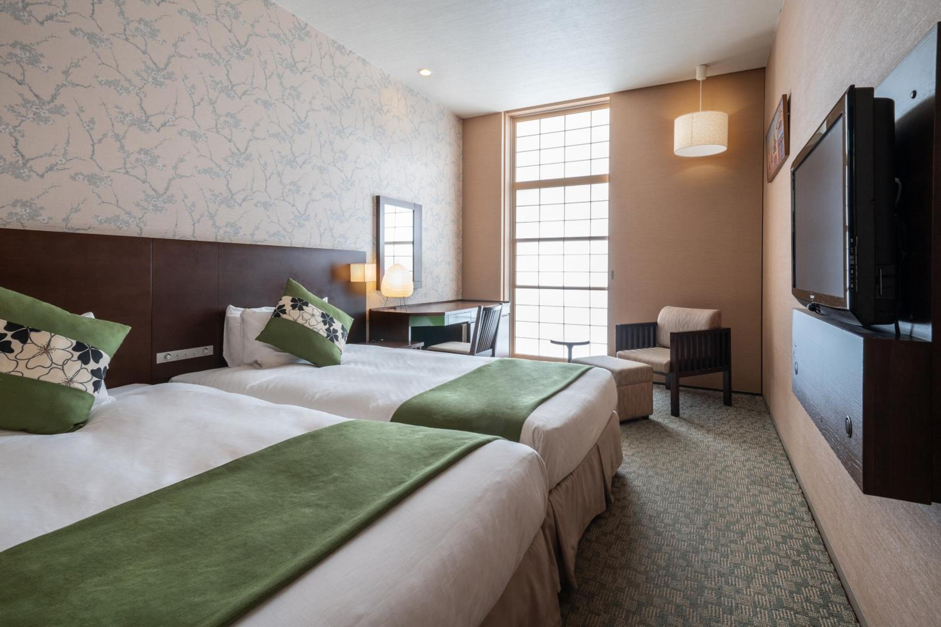 Twin Room - Photo 8