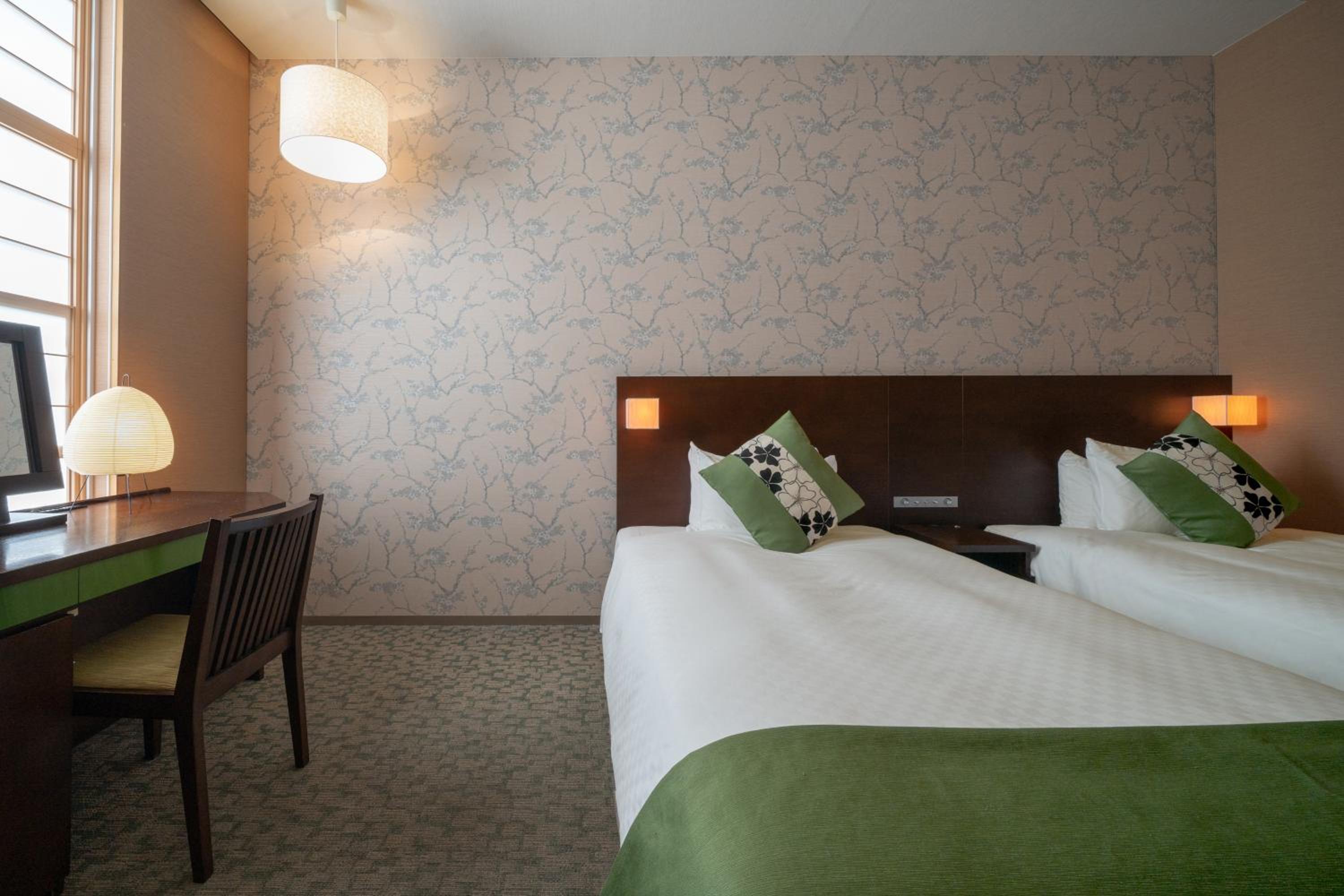 Standard Twin Room - Photo 4