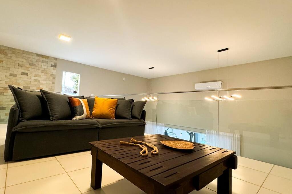 Five-Bedroom House photo 1