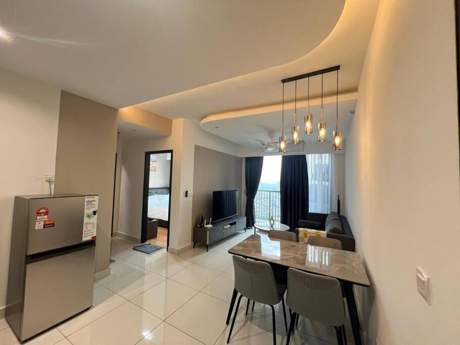 Three-Bedroom Apartment photo 1