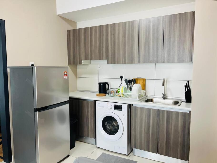 Three-Bedroom Apartment photo 3