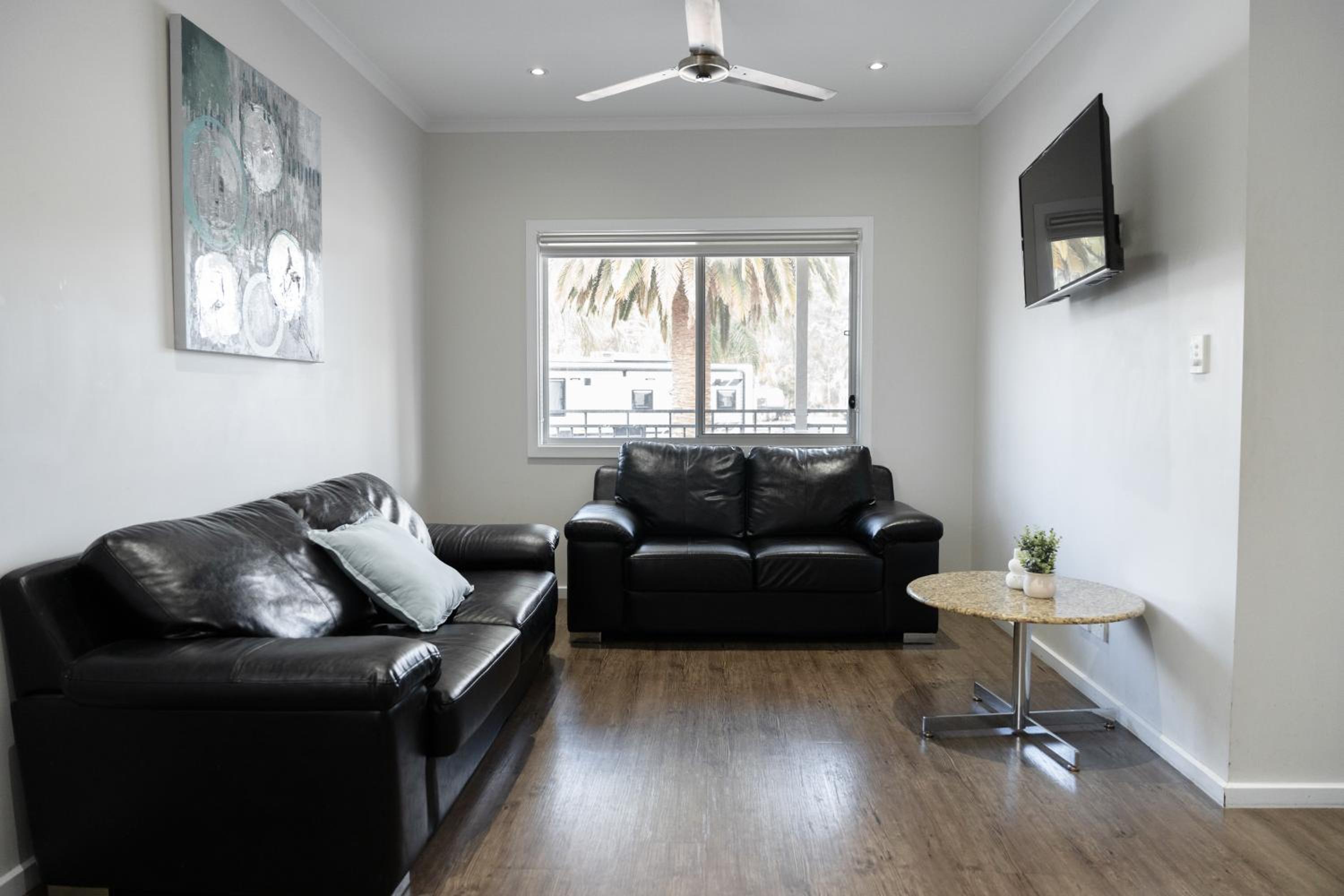 2 Bedroom Family Unit (Sleeps 6) - Photo 3