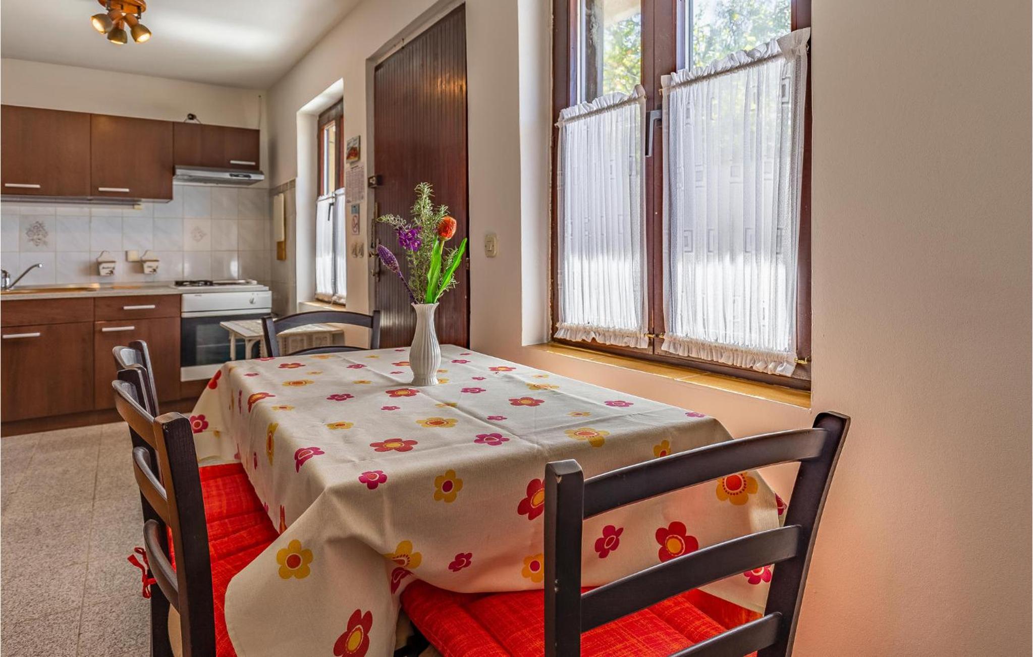 Two-Bedroom Holiday Home photo 2