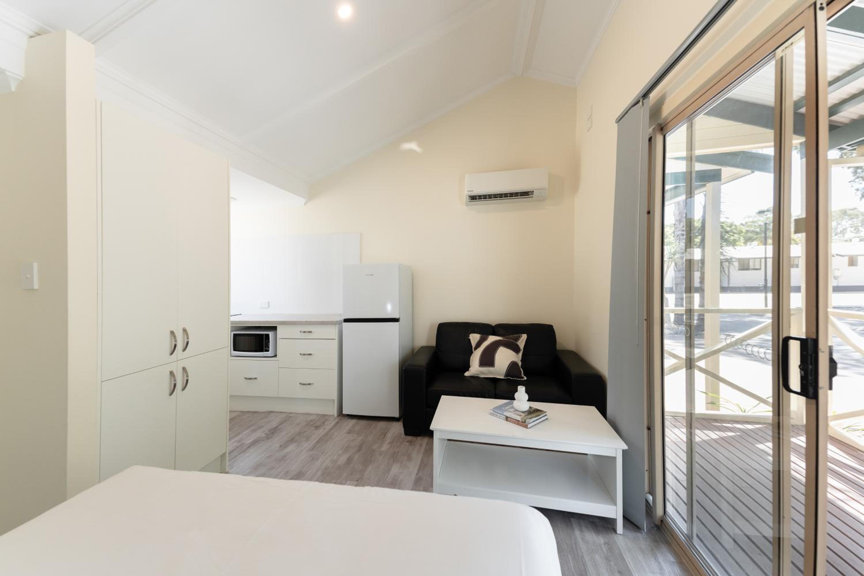 Cabin (Sleeps 2) - Photo 1