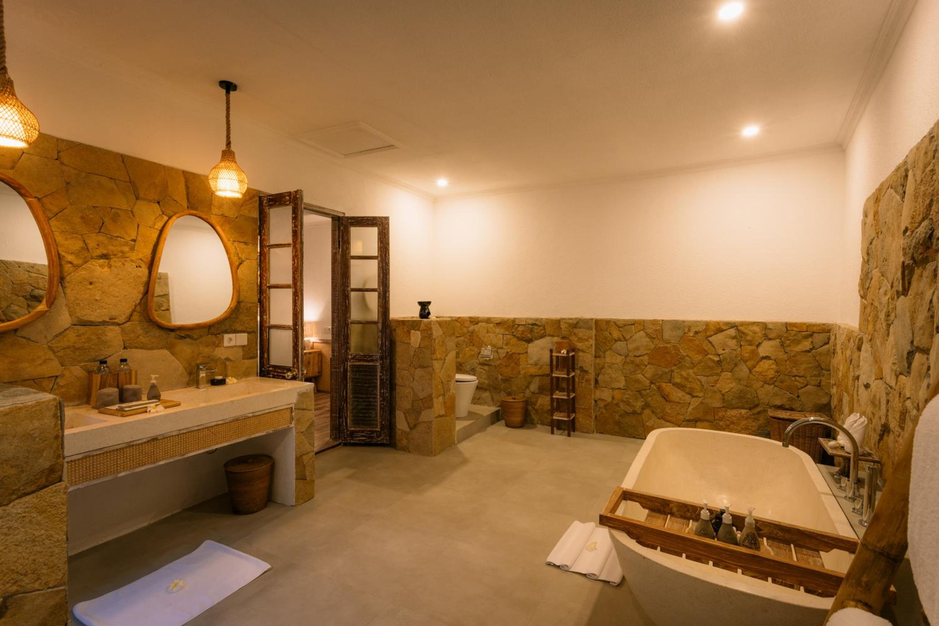 Deluxe Family Bungalow - Photo 4