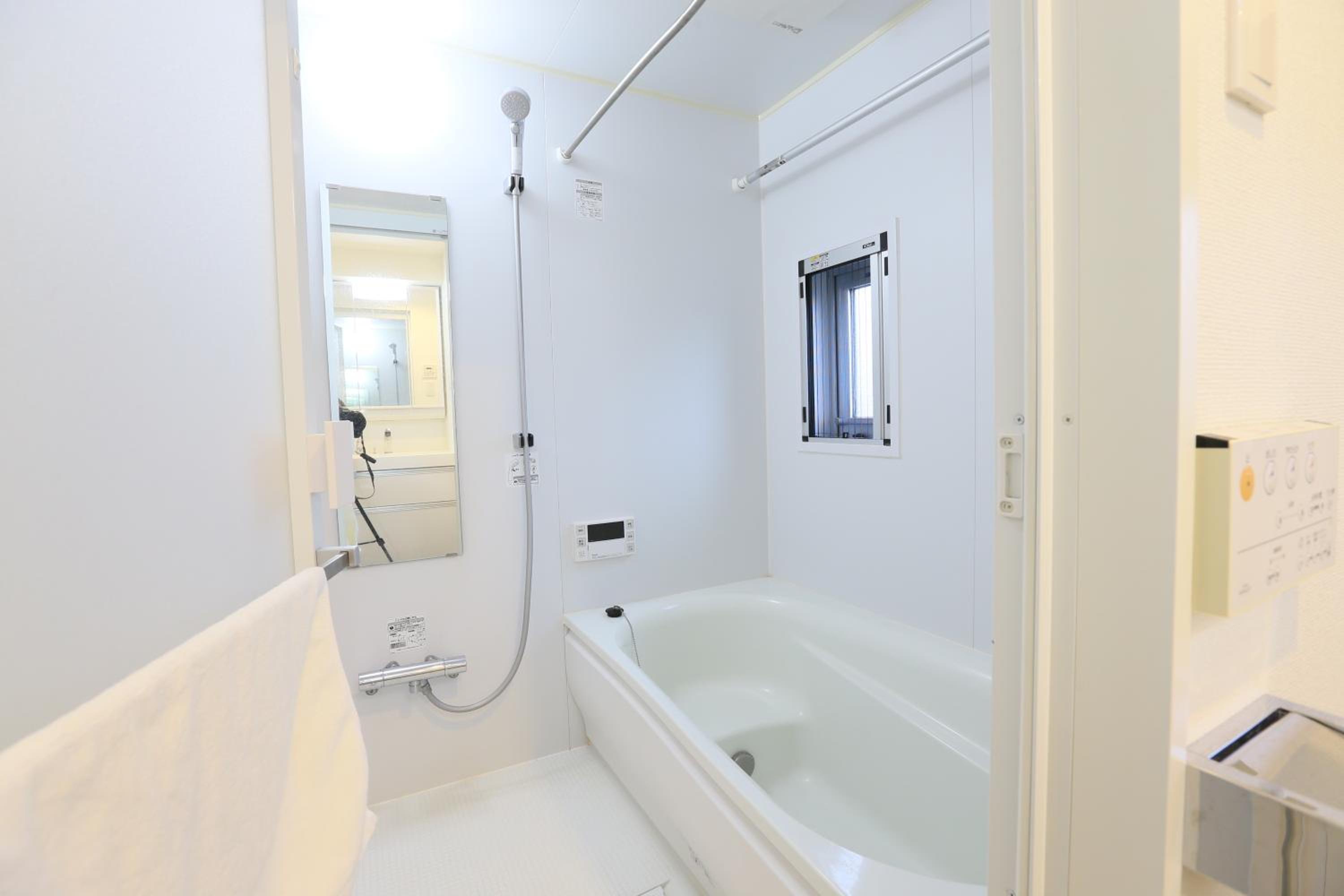 One-Bedroom Apartment with Balcony photo 2
