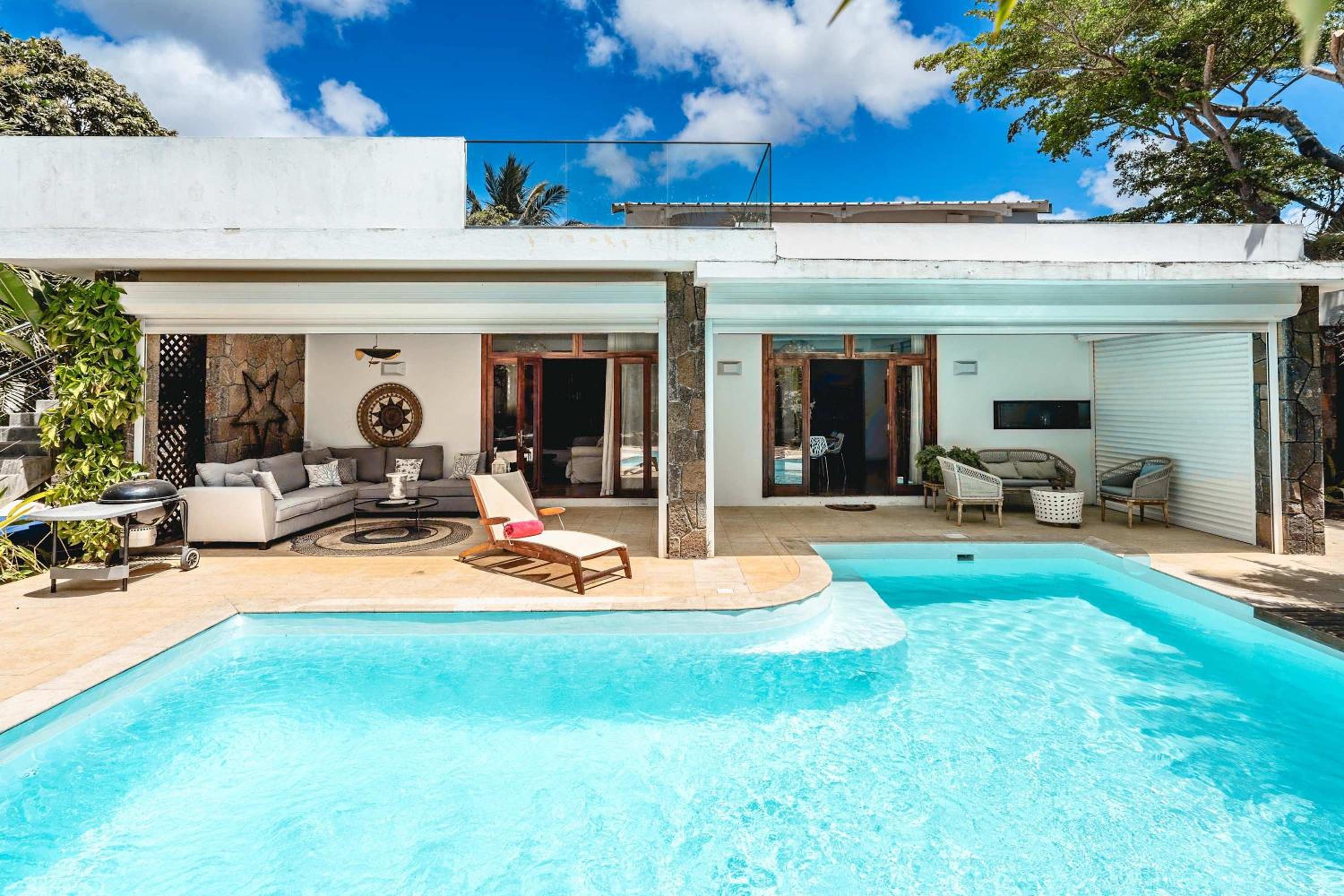 Villa photo 1