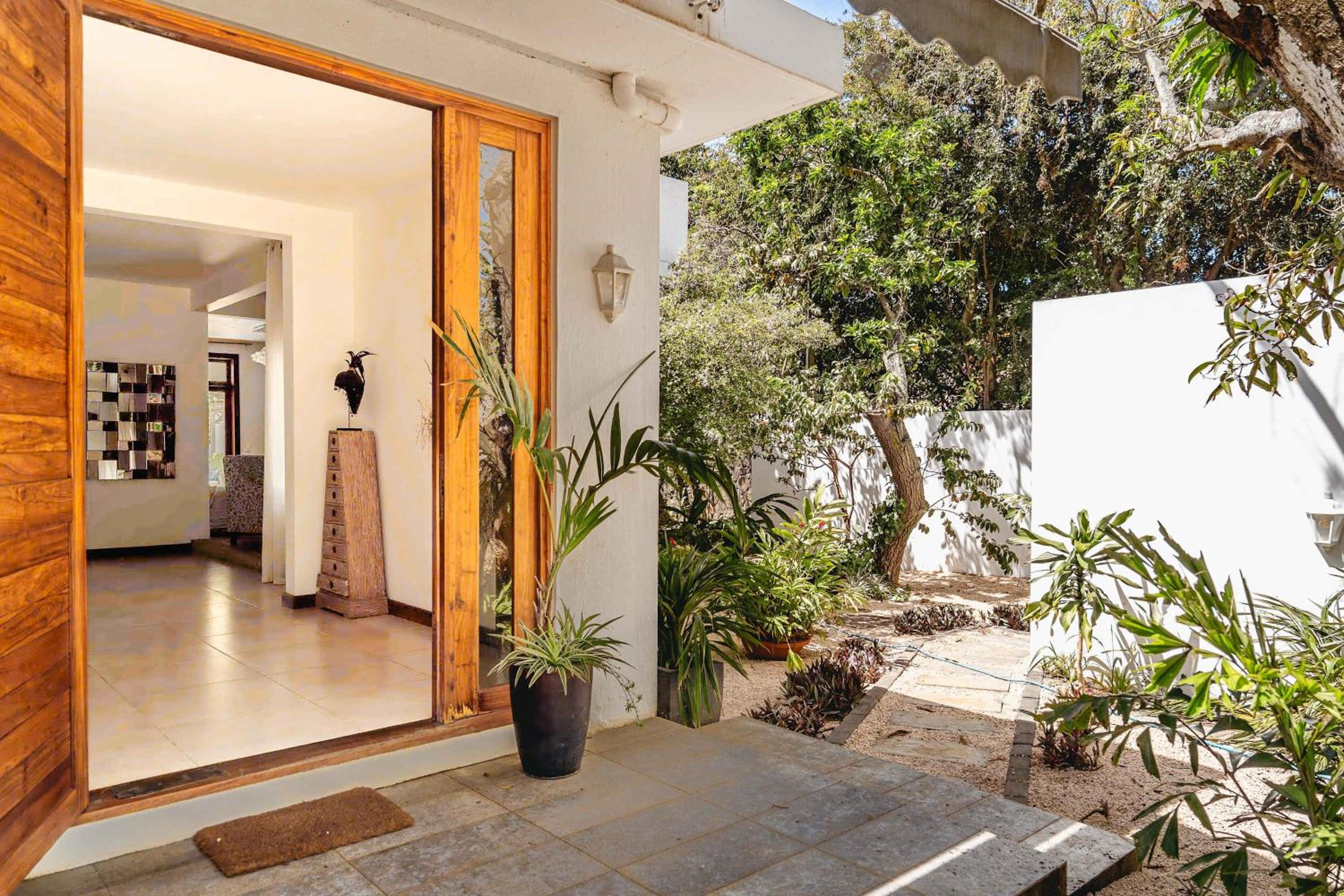 Villa photo 3