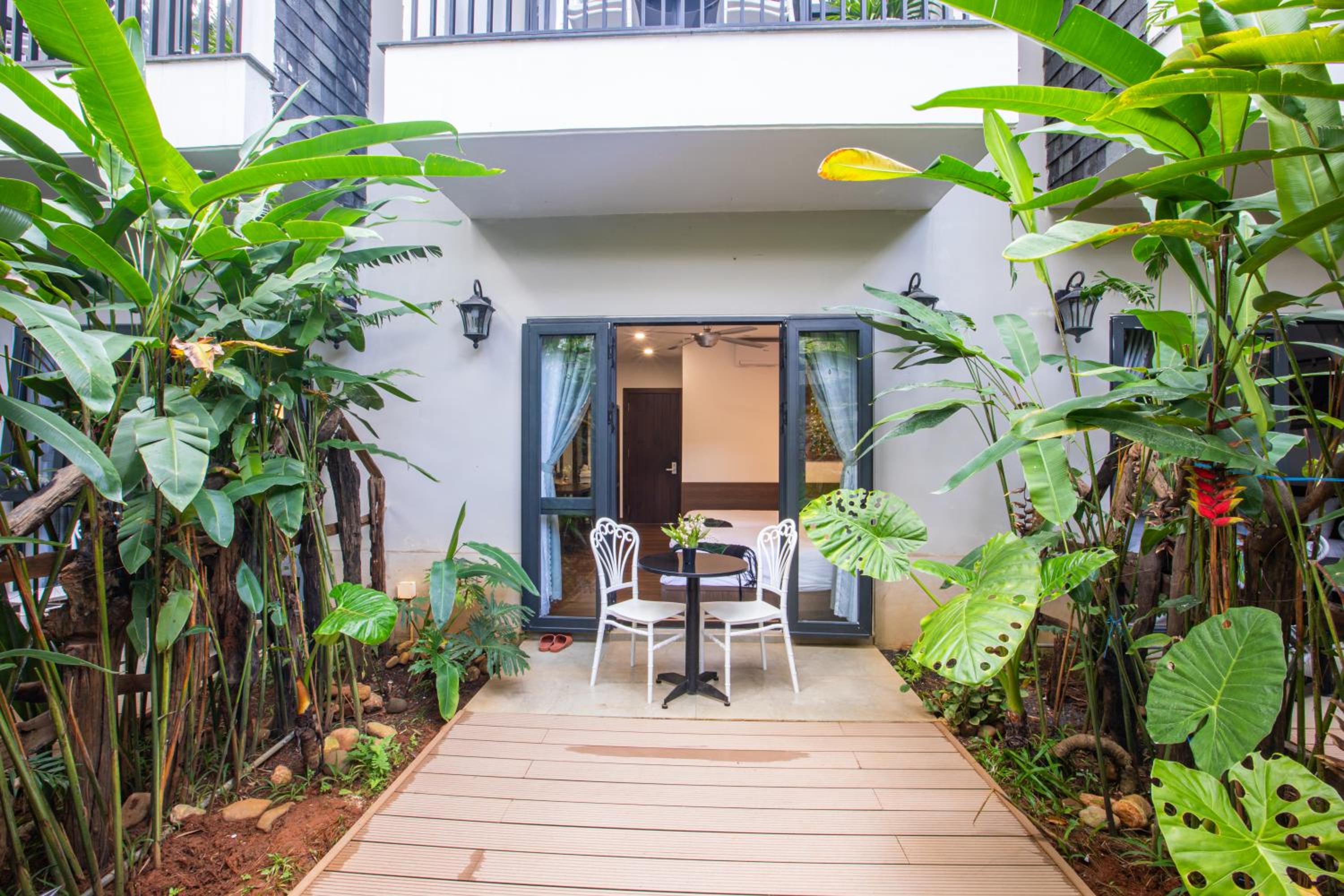 King Room with Garden View - Photo 7
