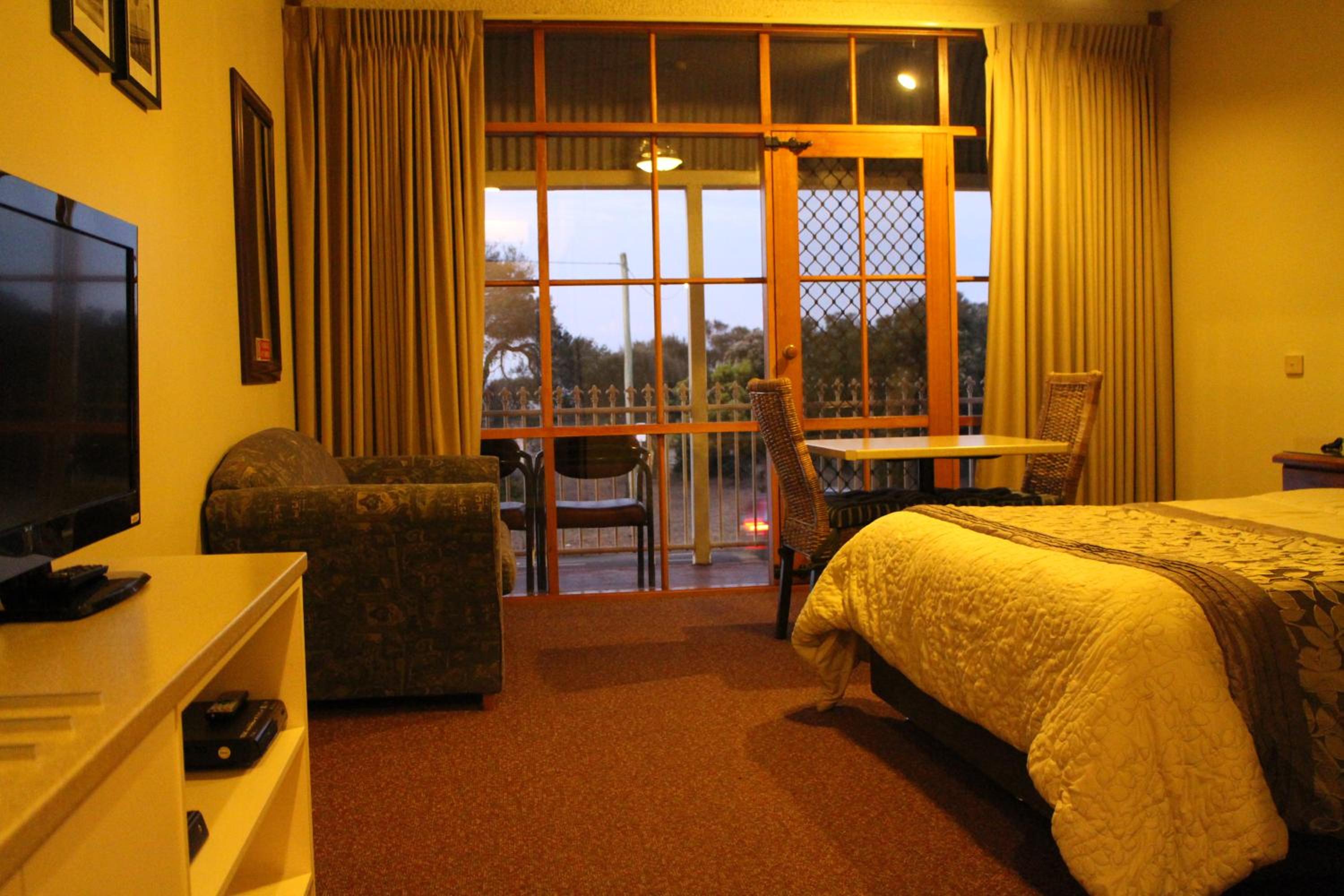 Two-Bedroom Suite photo 2
