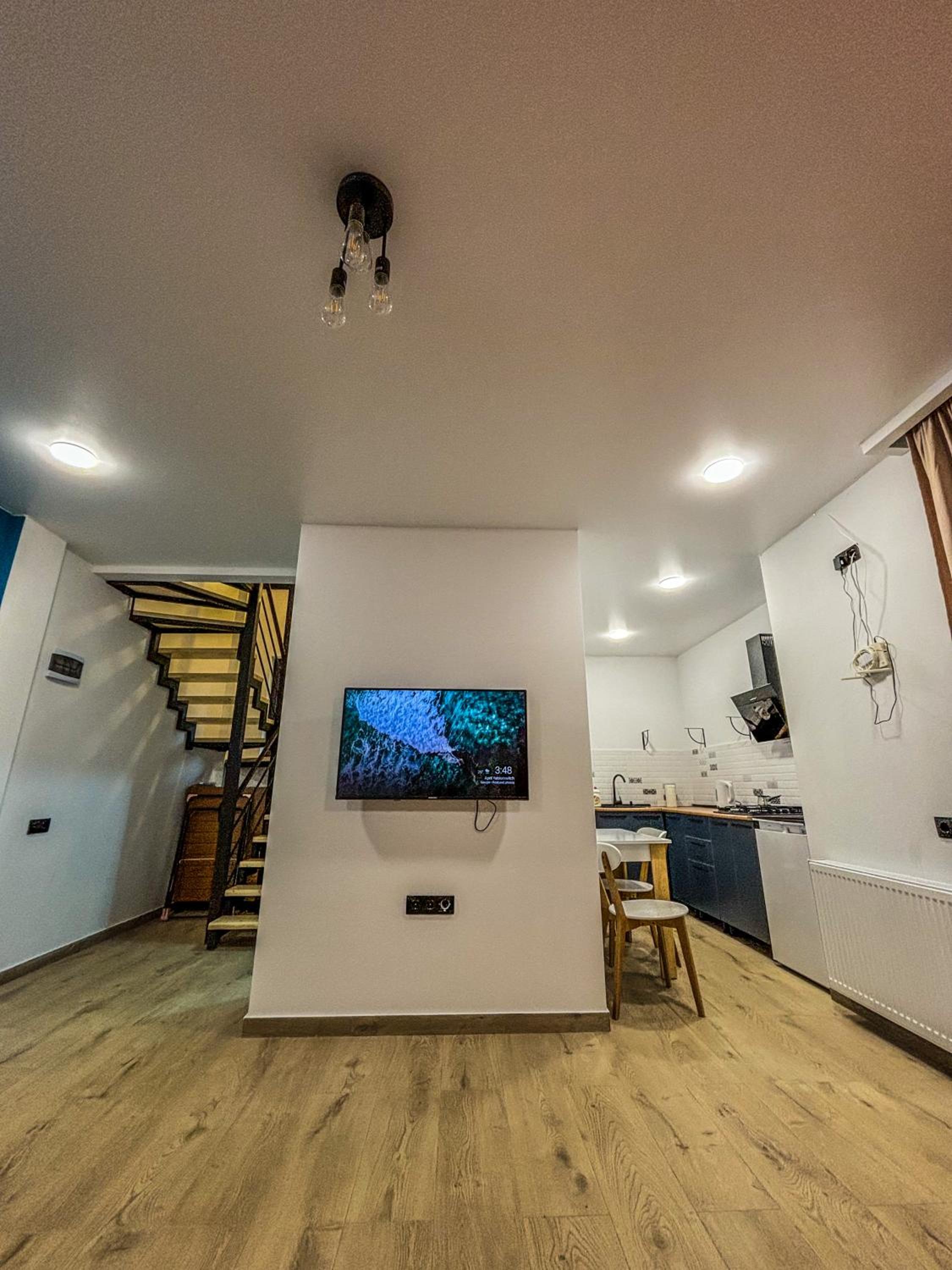 One-Bedroom House photo 1