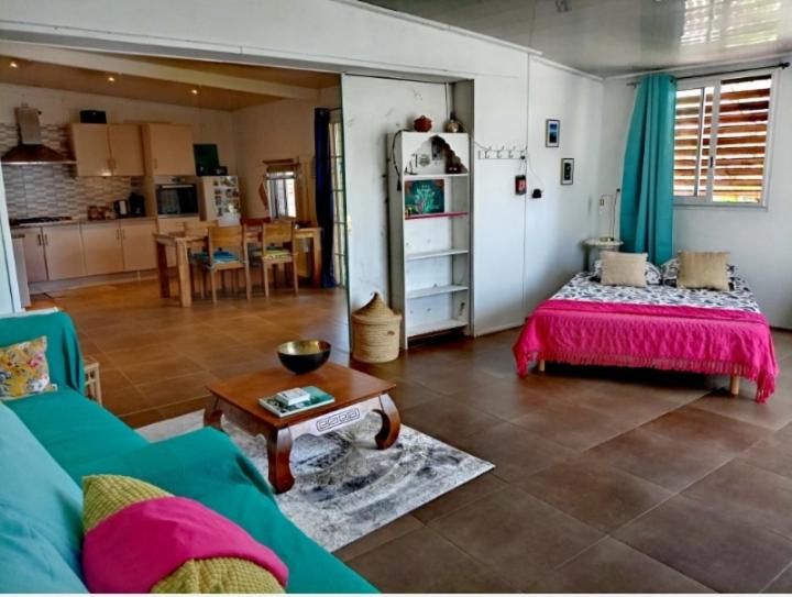 One-Bedroom House photo 1