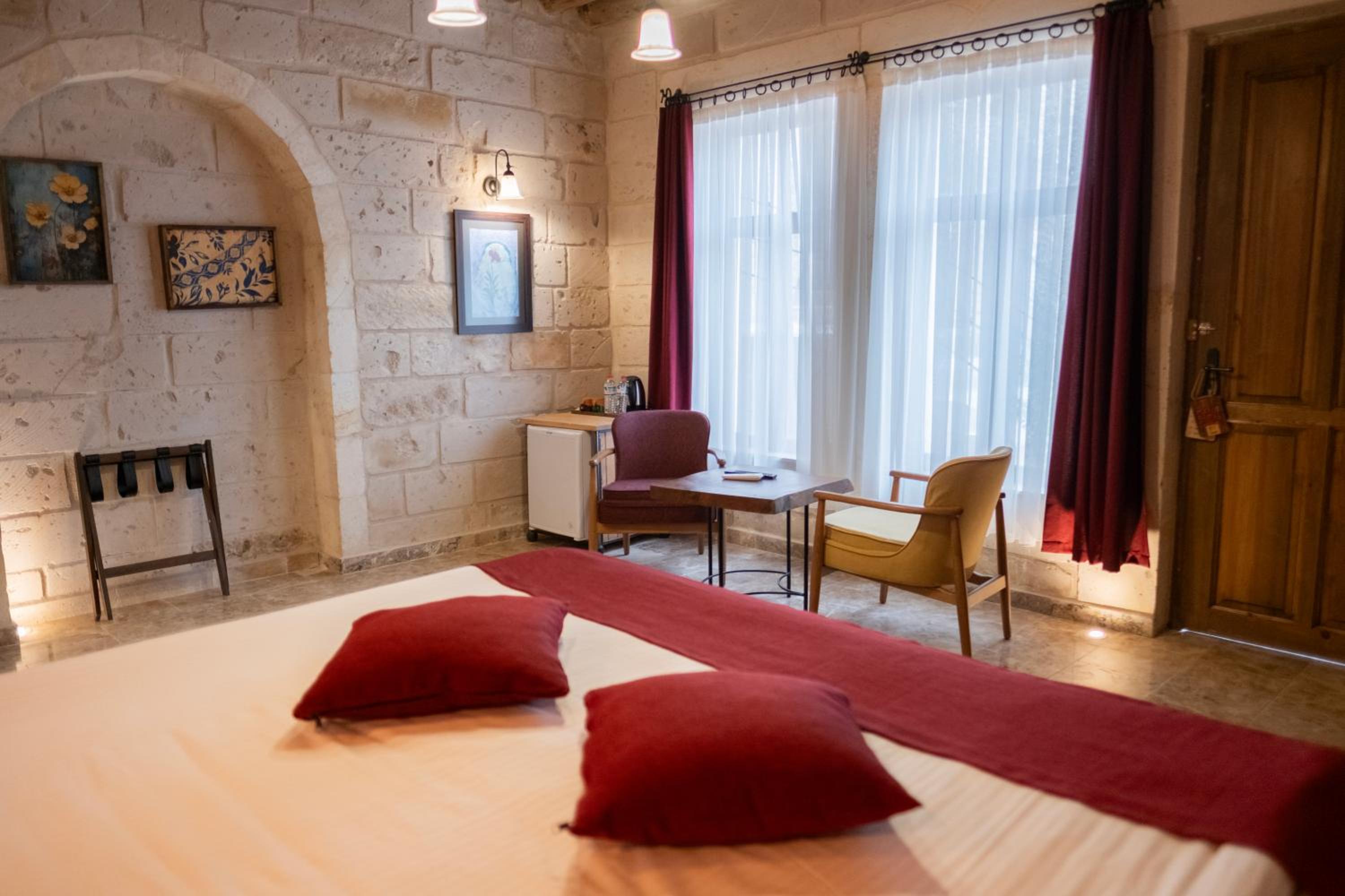 Deluxe Double Room - Photo 8