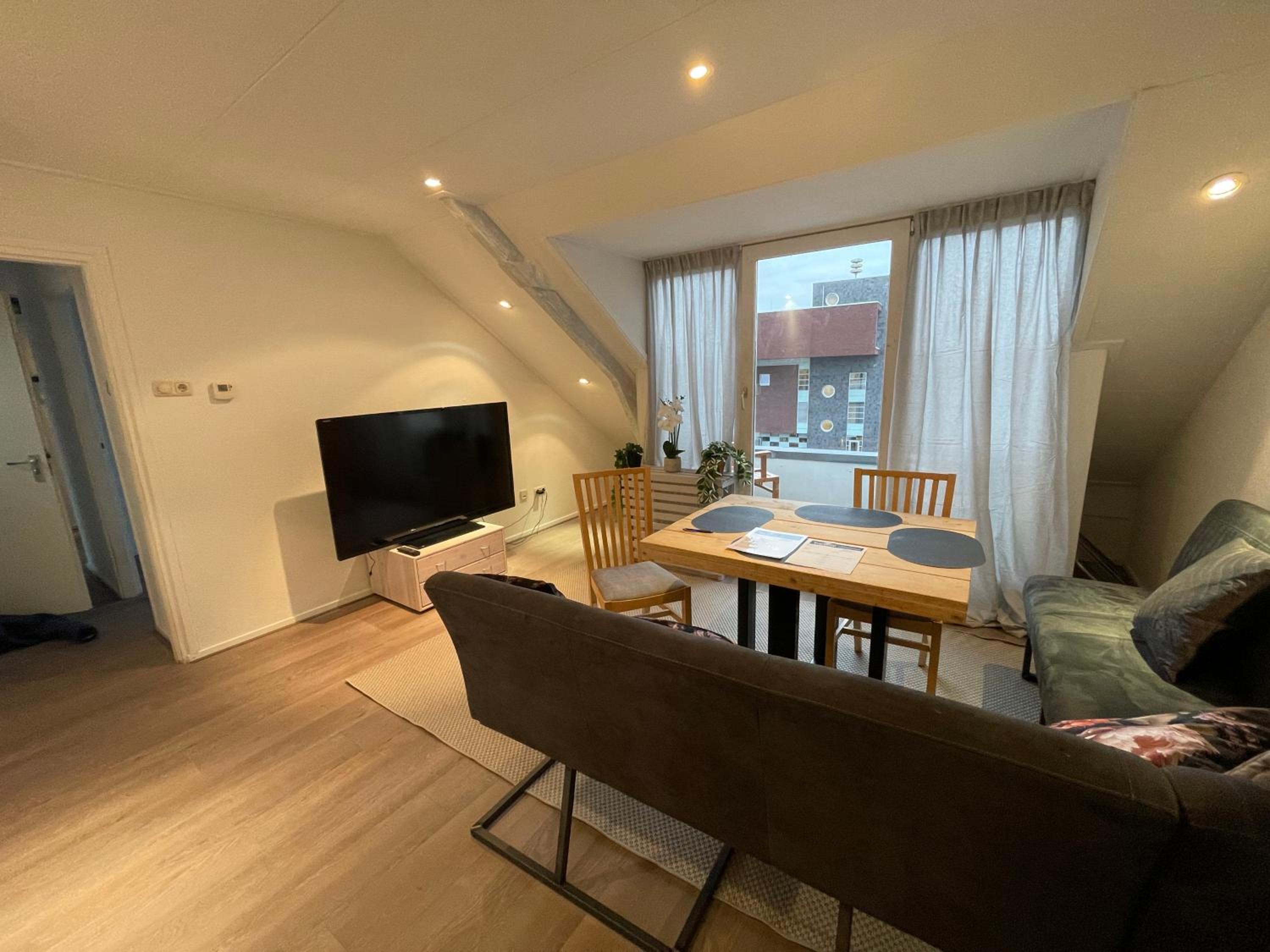 Three-Bedroom Apartment photo 2