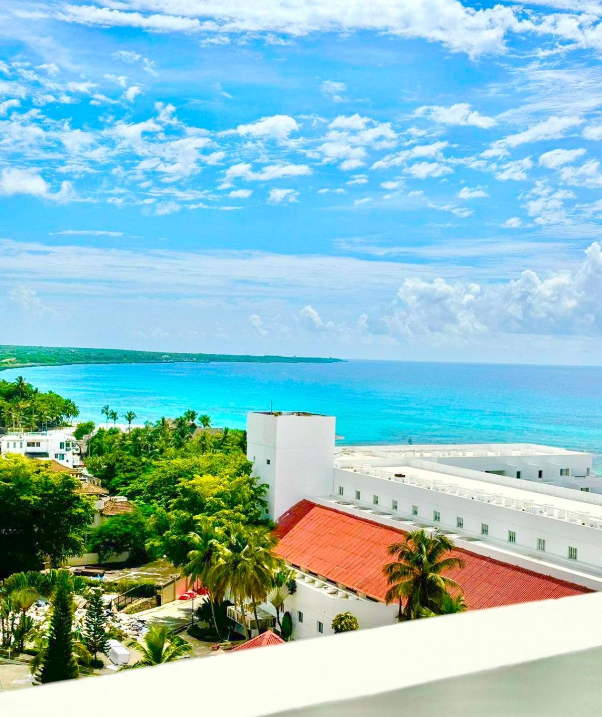 Three-Bedroom Apartment with Ocean View photo 1