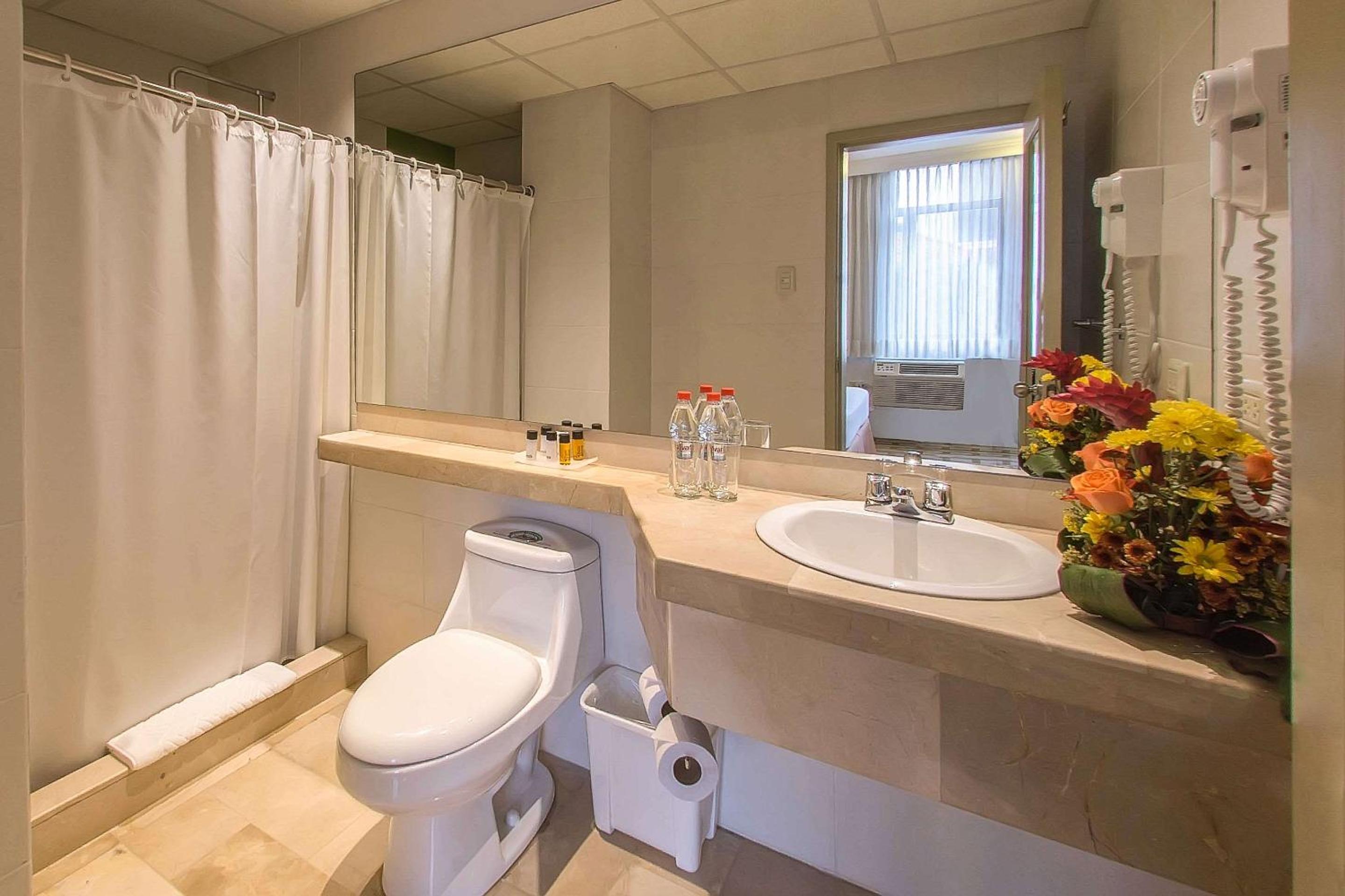 Deluxe Room, 2 Double Beds, Non Smoking