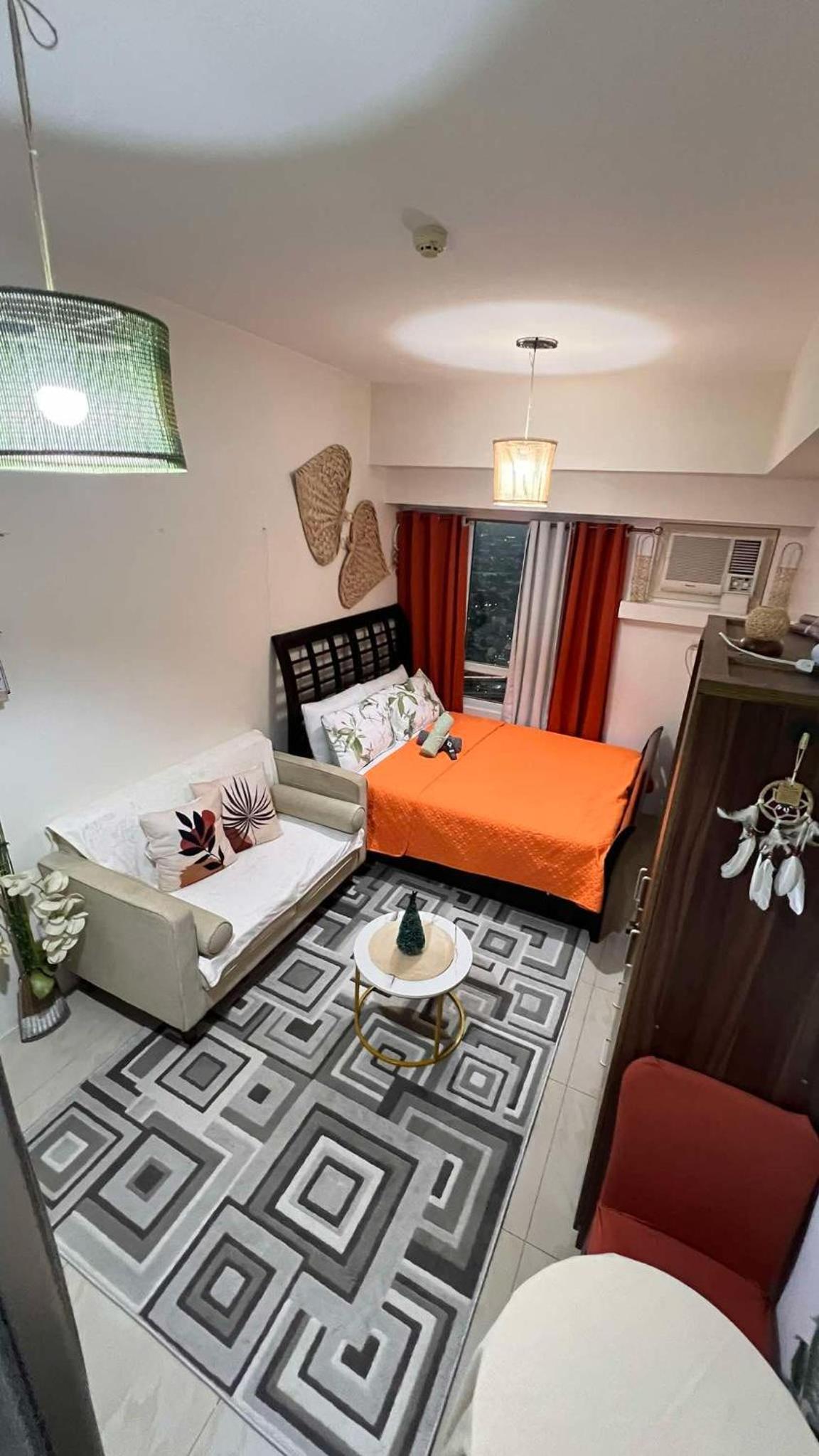 Apartment with City View