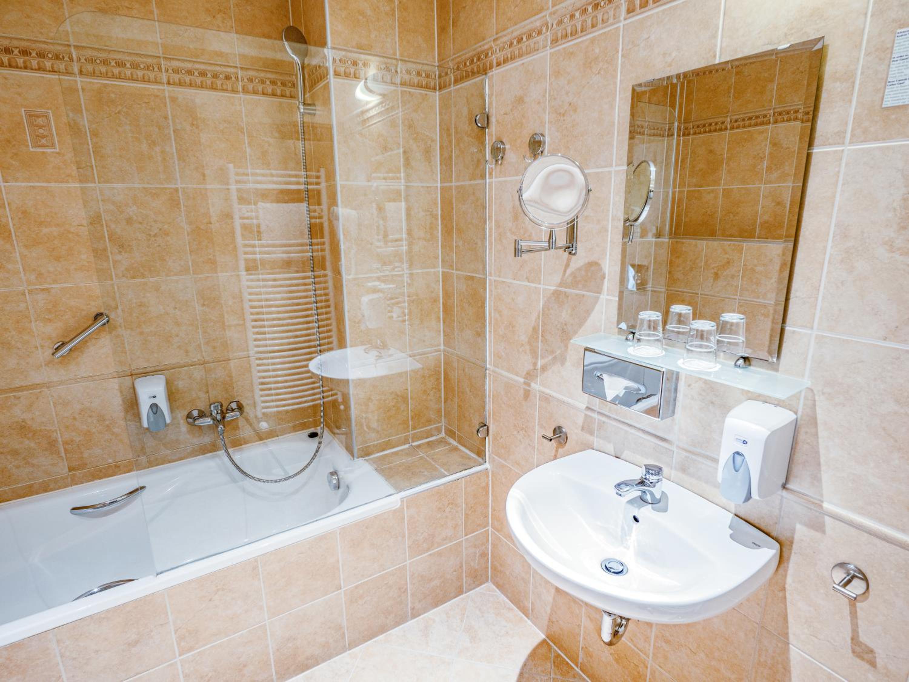 Suite with Terrace - Photo 4