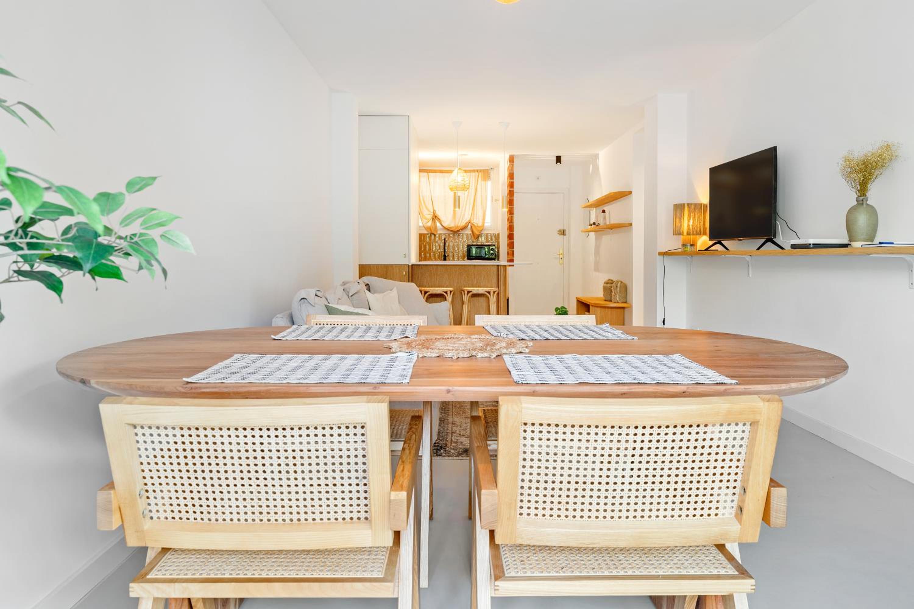 Two-Bedroom Deluxe Apartment with Ocean View photo 3