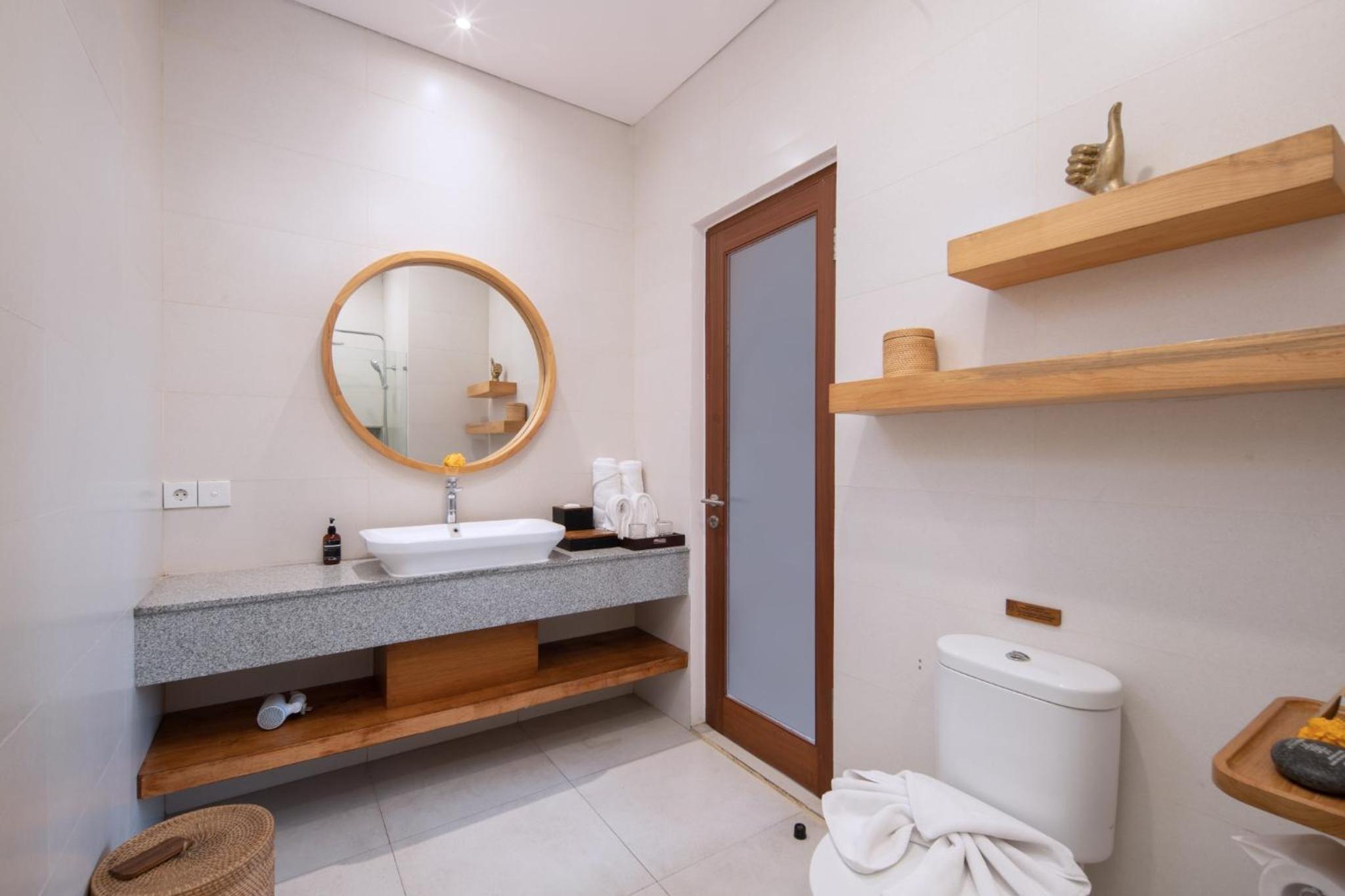 Suite Room - Photo 6