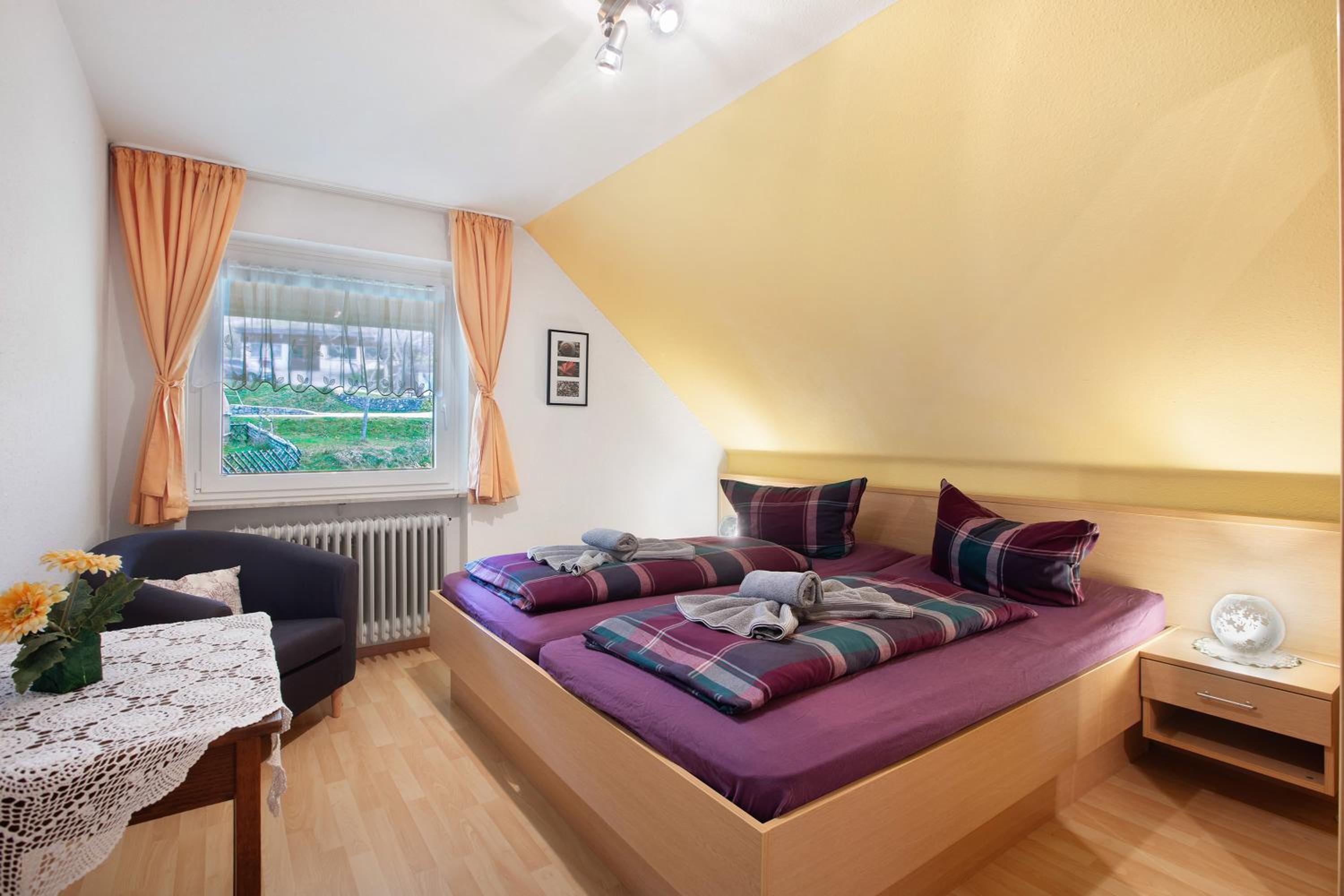 One-Bedroom Apartment with Garden photo 3