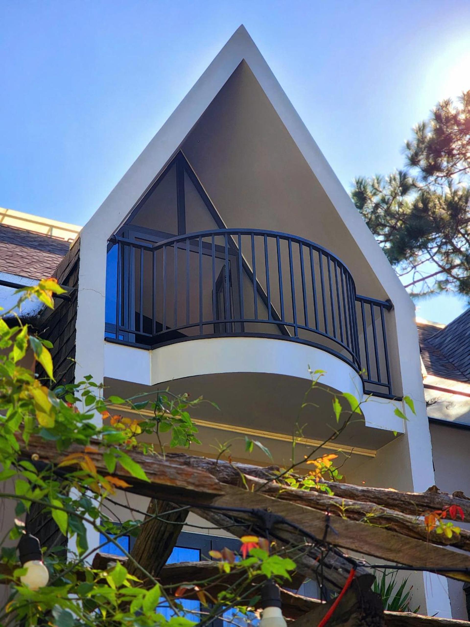 Quadruple Room with Balcony - Photo 2