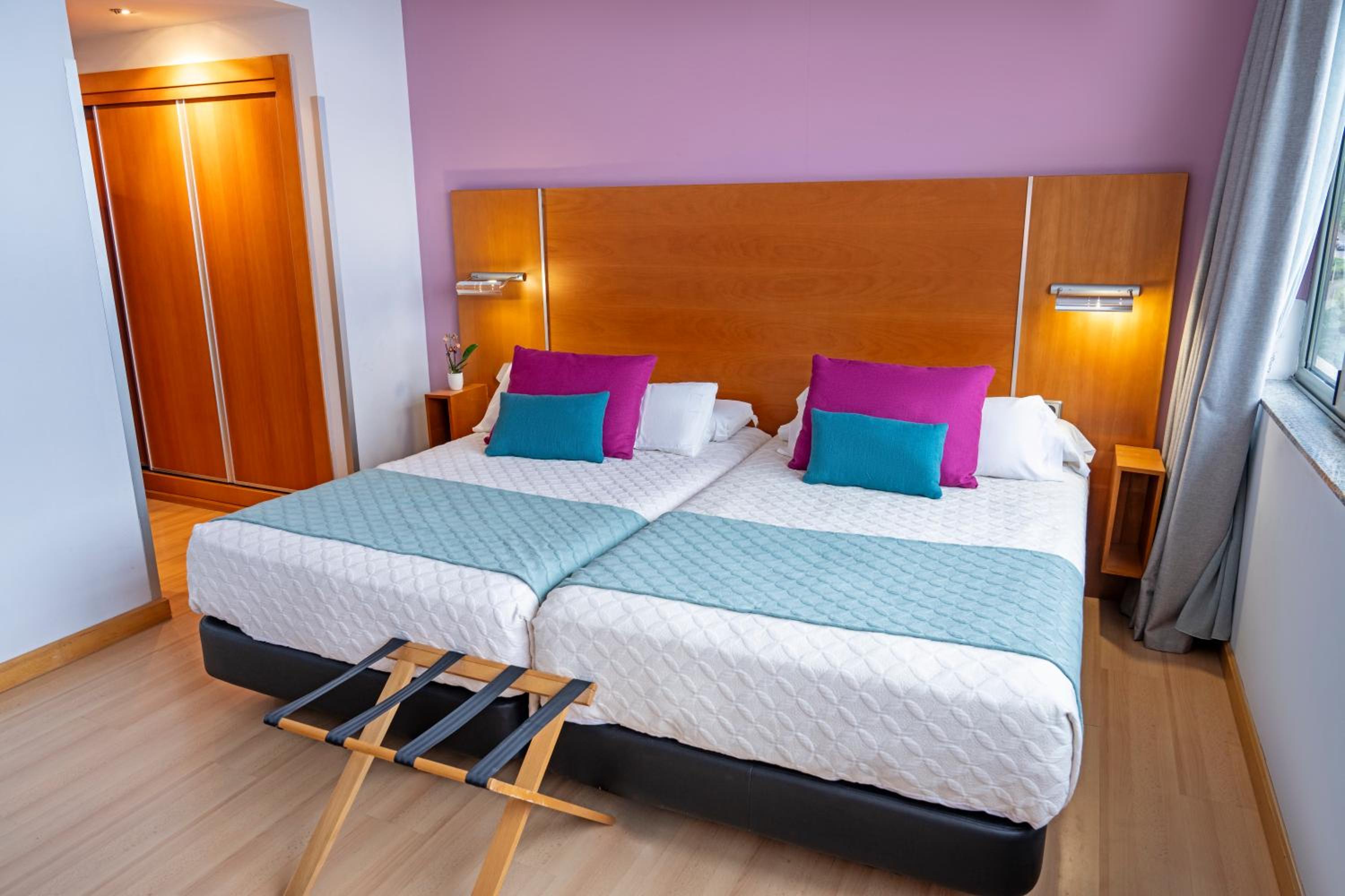 2 Single Beds, Superior Room, Sea View - Photo 4