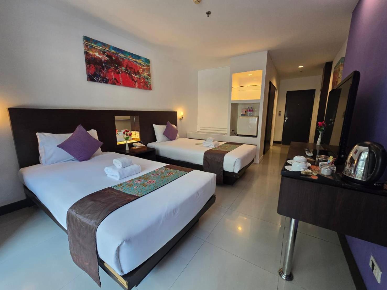 Deluxe Twin Room photo 2