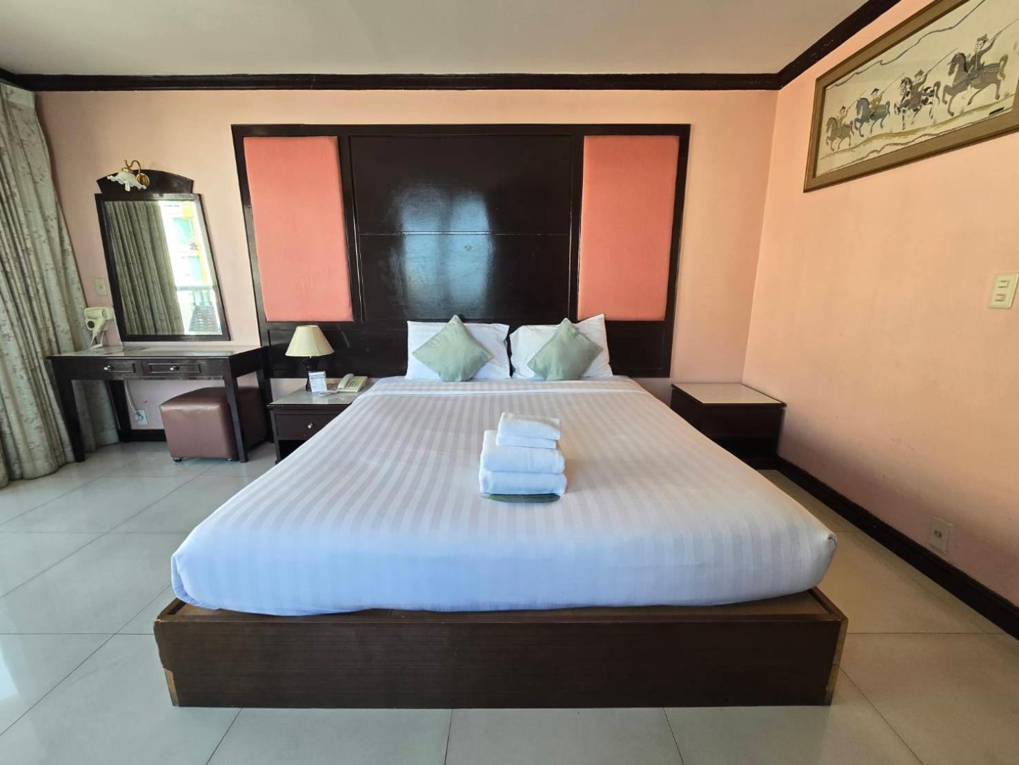 Superior Double or Twin Room - Photo 7