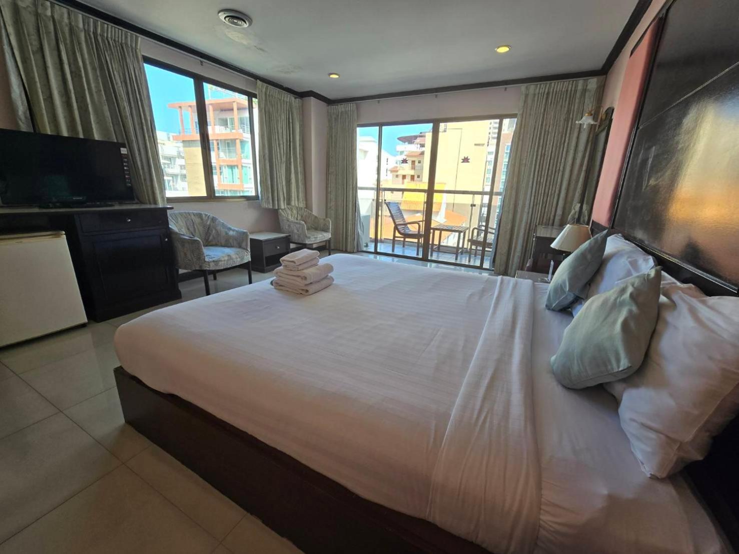 Superior Double or Twin Room - Photo 8