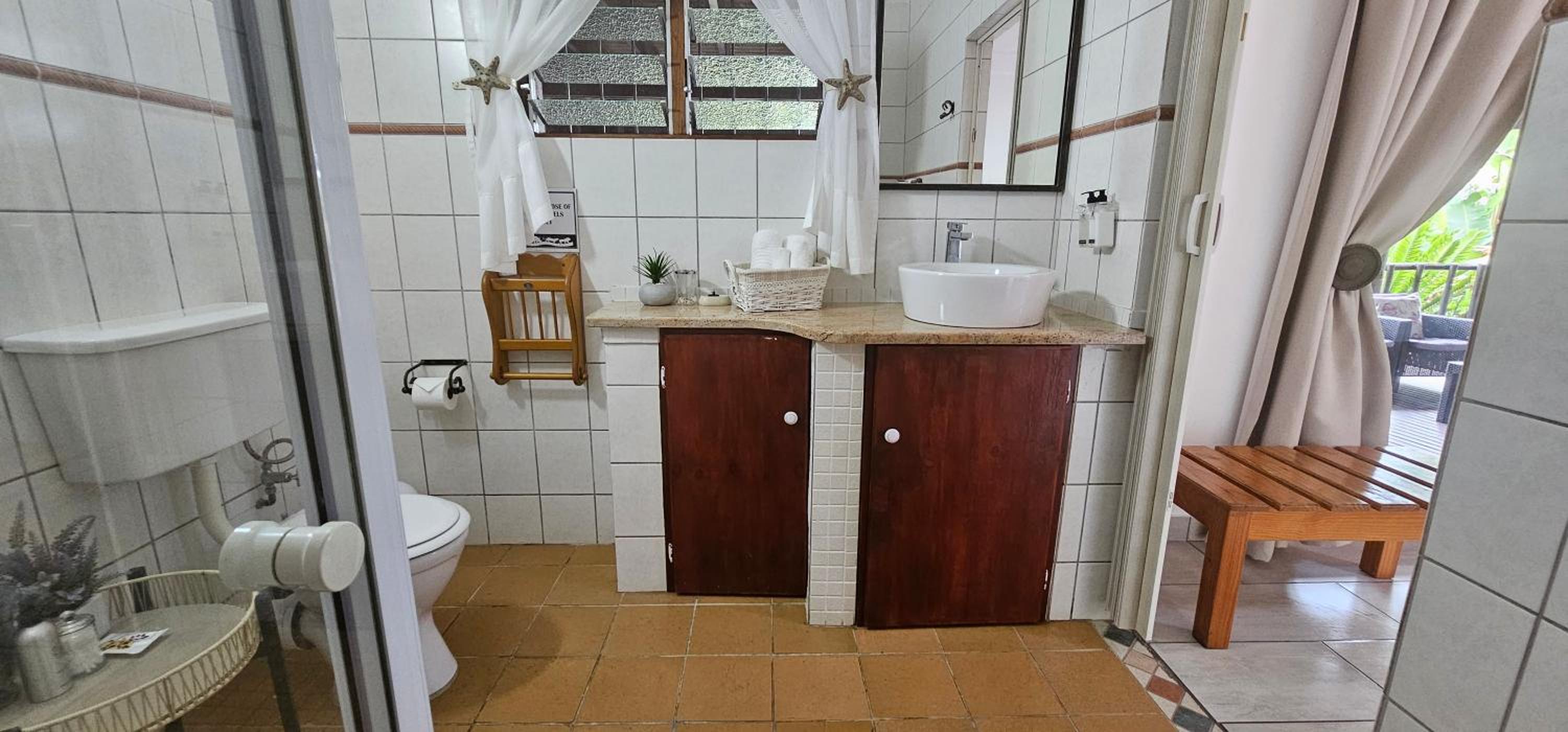 Standard Double Room - Photo 23