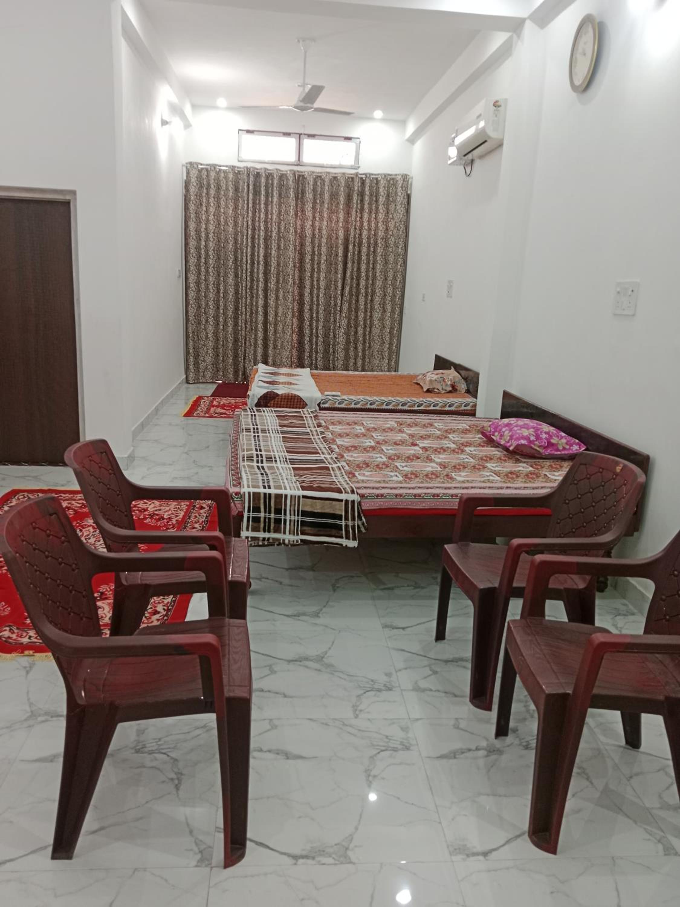 Family Room photo 3