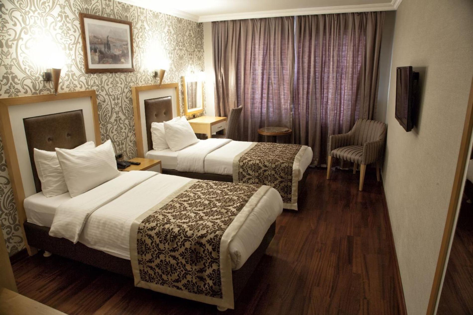 Standard Twin Room photo 2