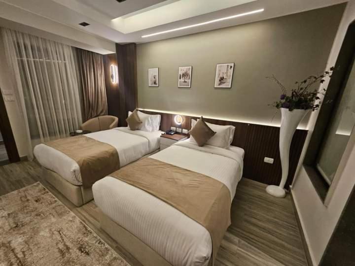 Standard Double or Twin Room thumbnail 5