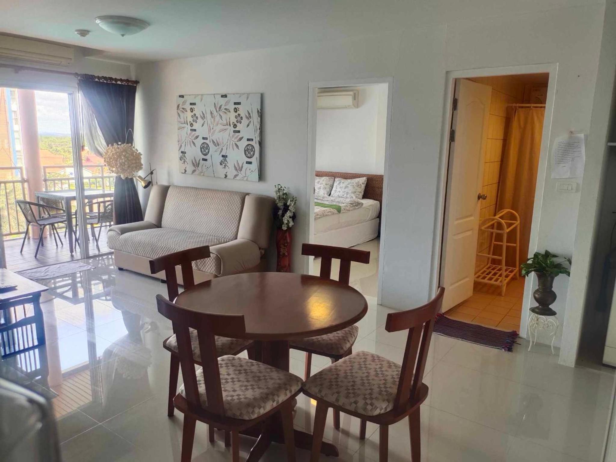 Family Suite with Balcony - Photo 5