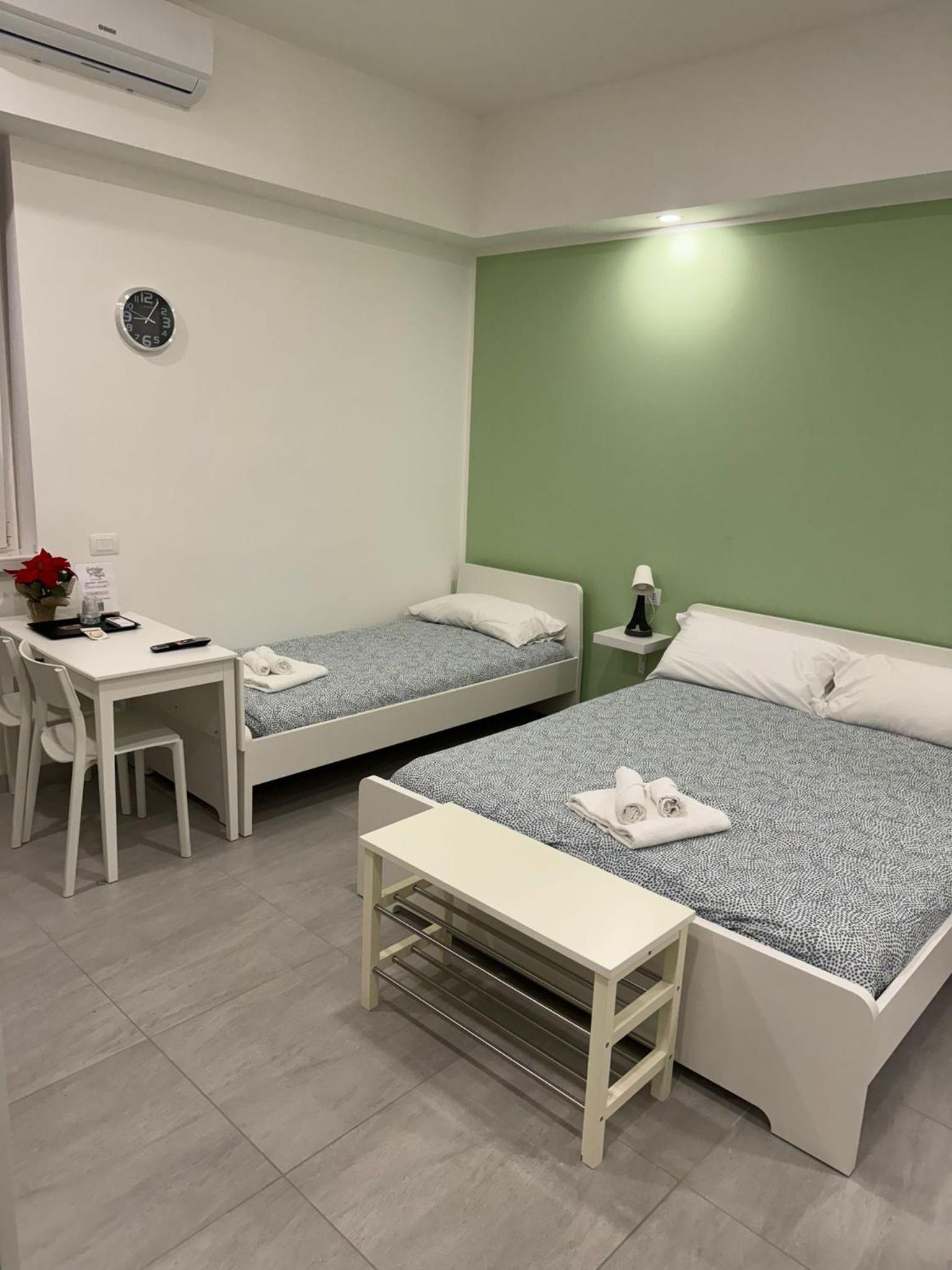 Triple Room with Private Bathroom photo 1
