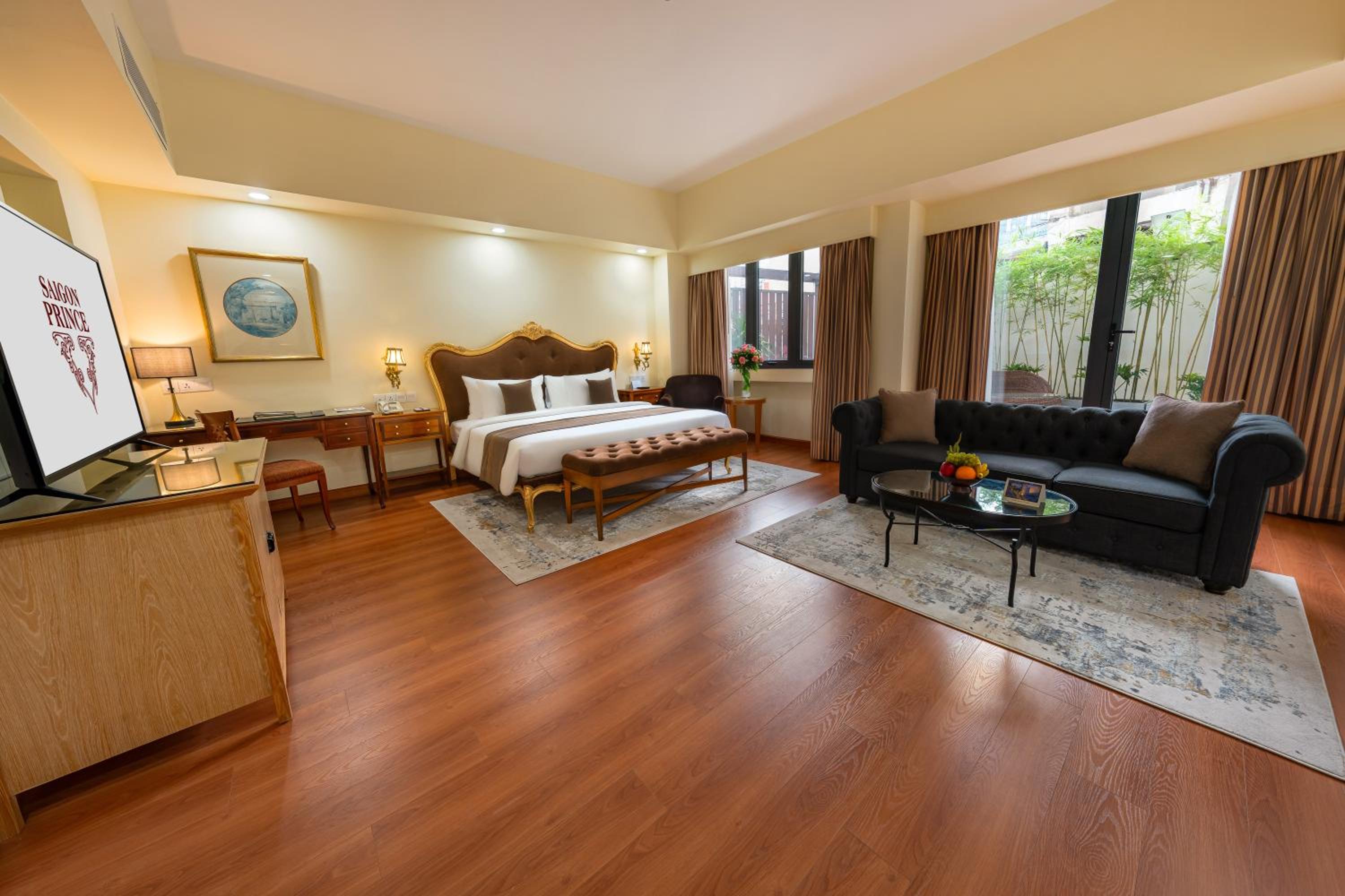 Club Suite with Club Access with Afternoon Tea and Evening Cocktail