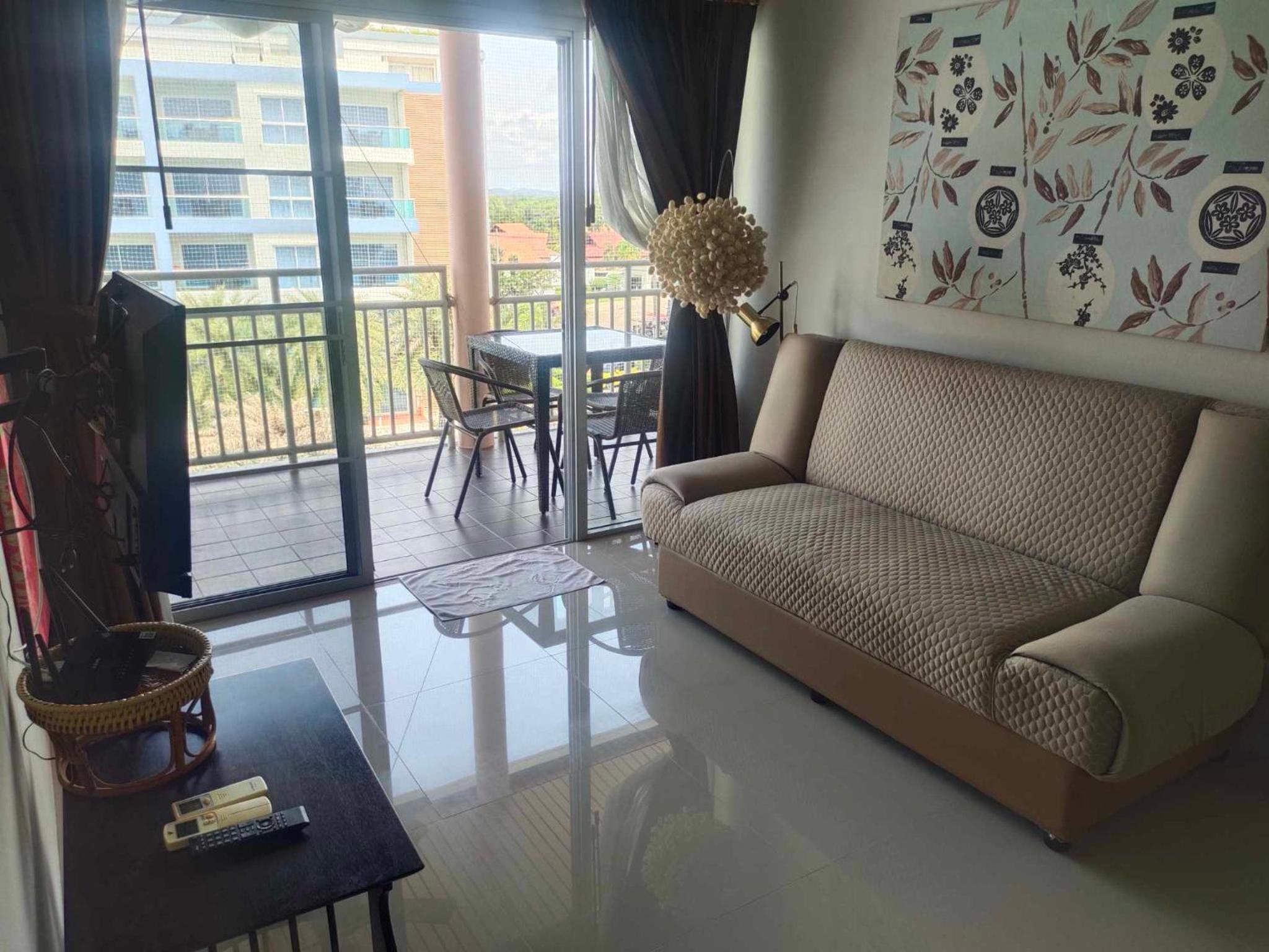 Family Suite with Balcony - Photo 4