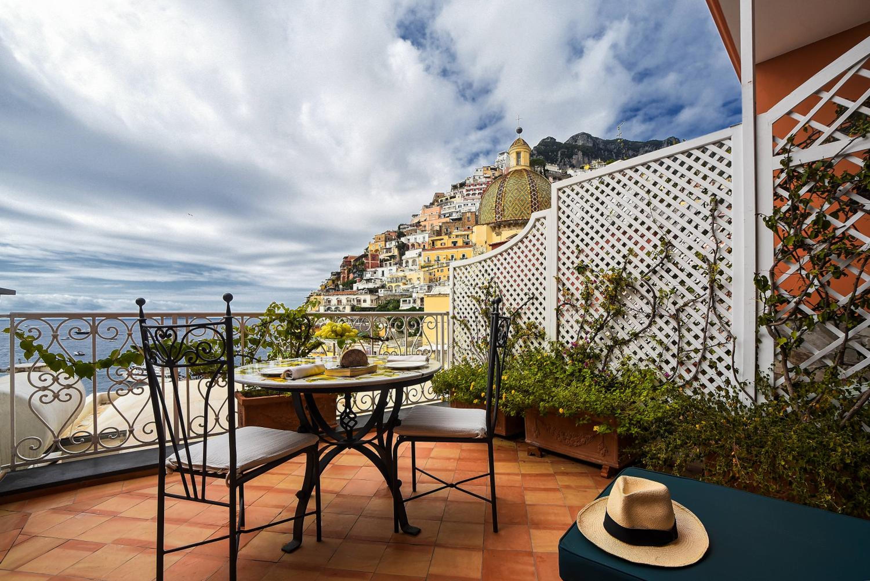 Double Room with Balcony and Sea View - Photo 7