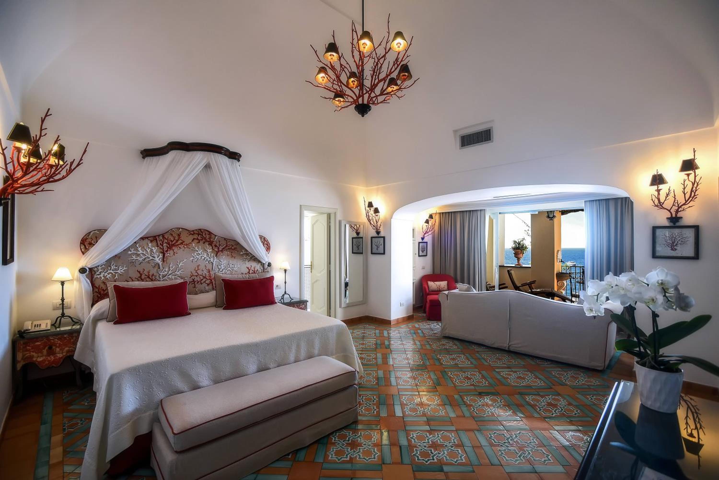 Junior Suite with Sea View - Photo 1
