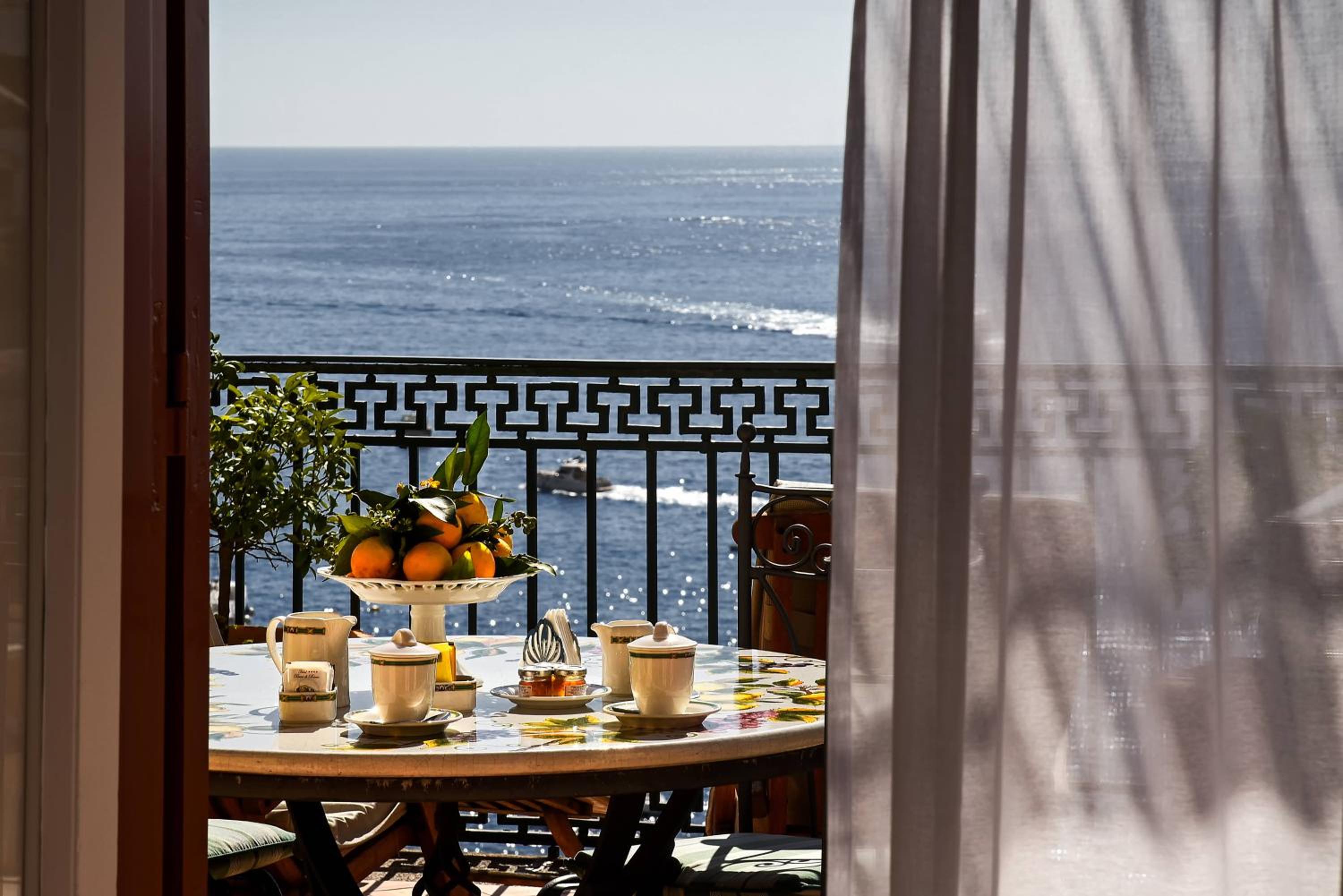 Junior Suite with Sea View - Photo 9