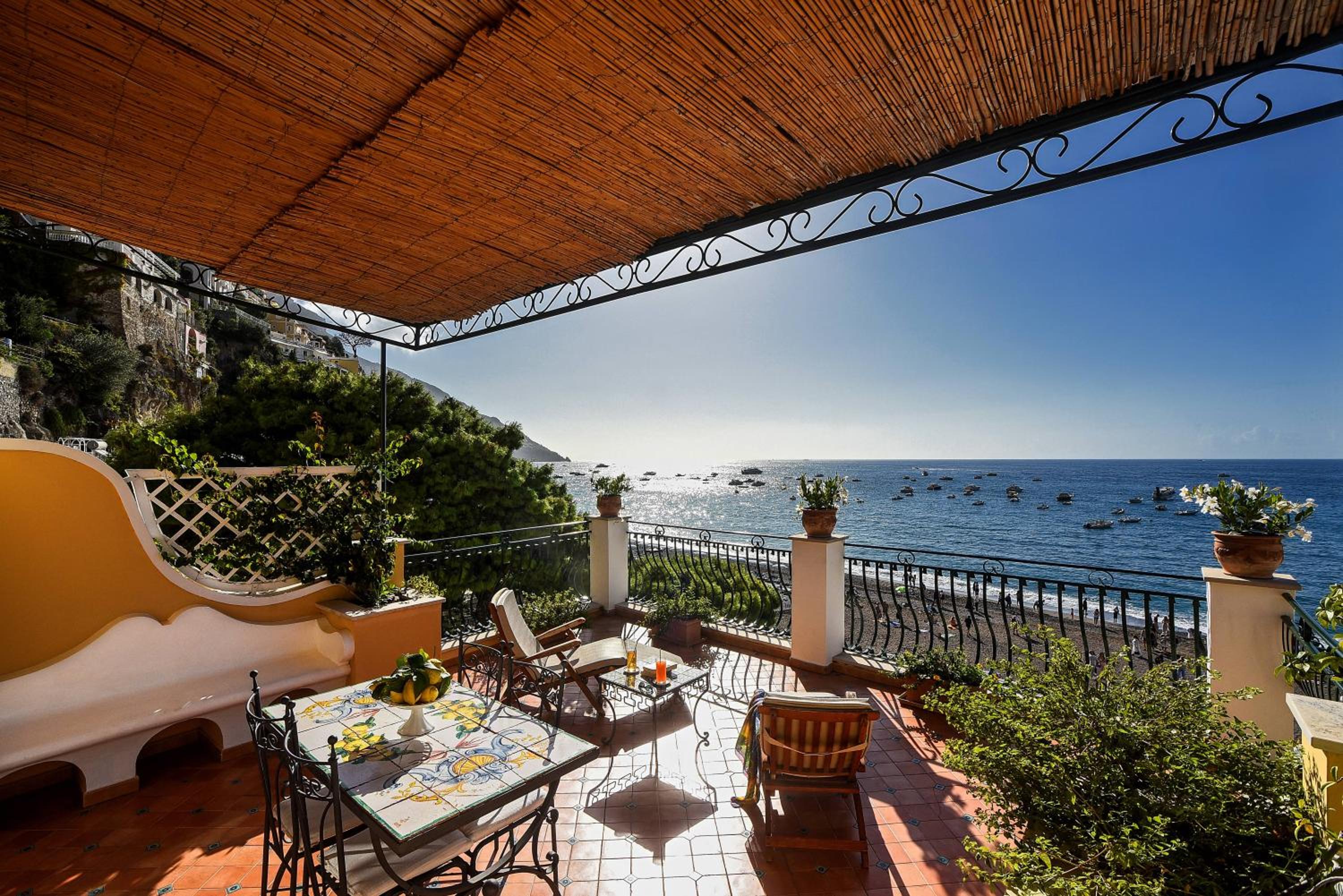 Junior Suite with Sea View - Photo 3