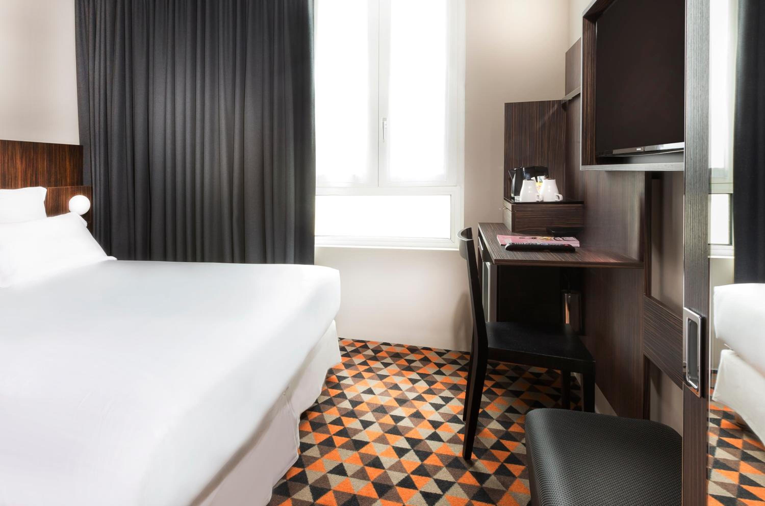 Comfort Room with Courtyard View