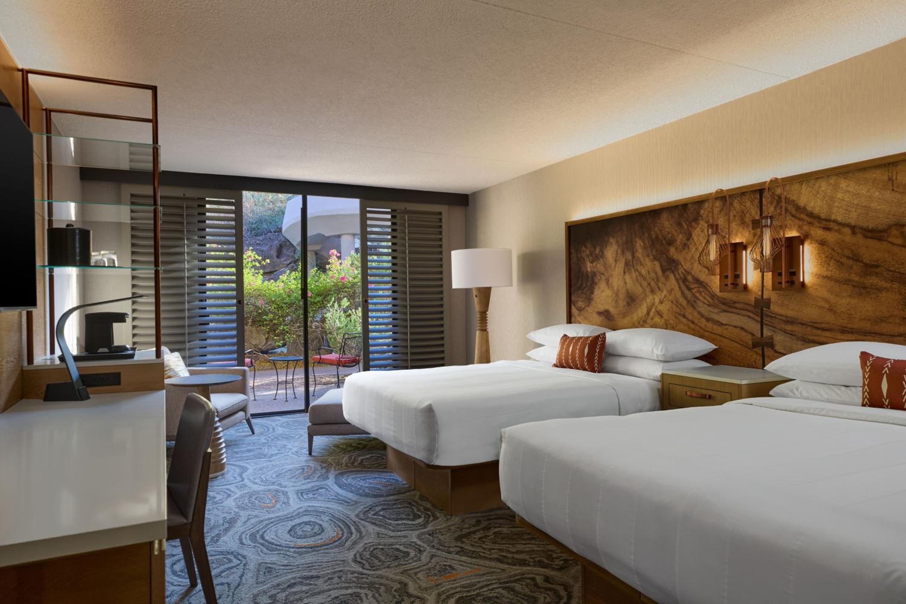 Double Room with Two Double Beds with Resort View - Photo 1
