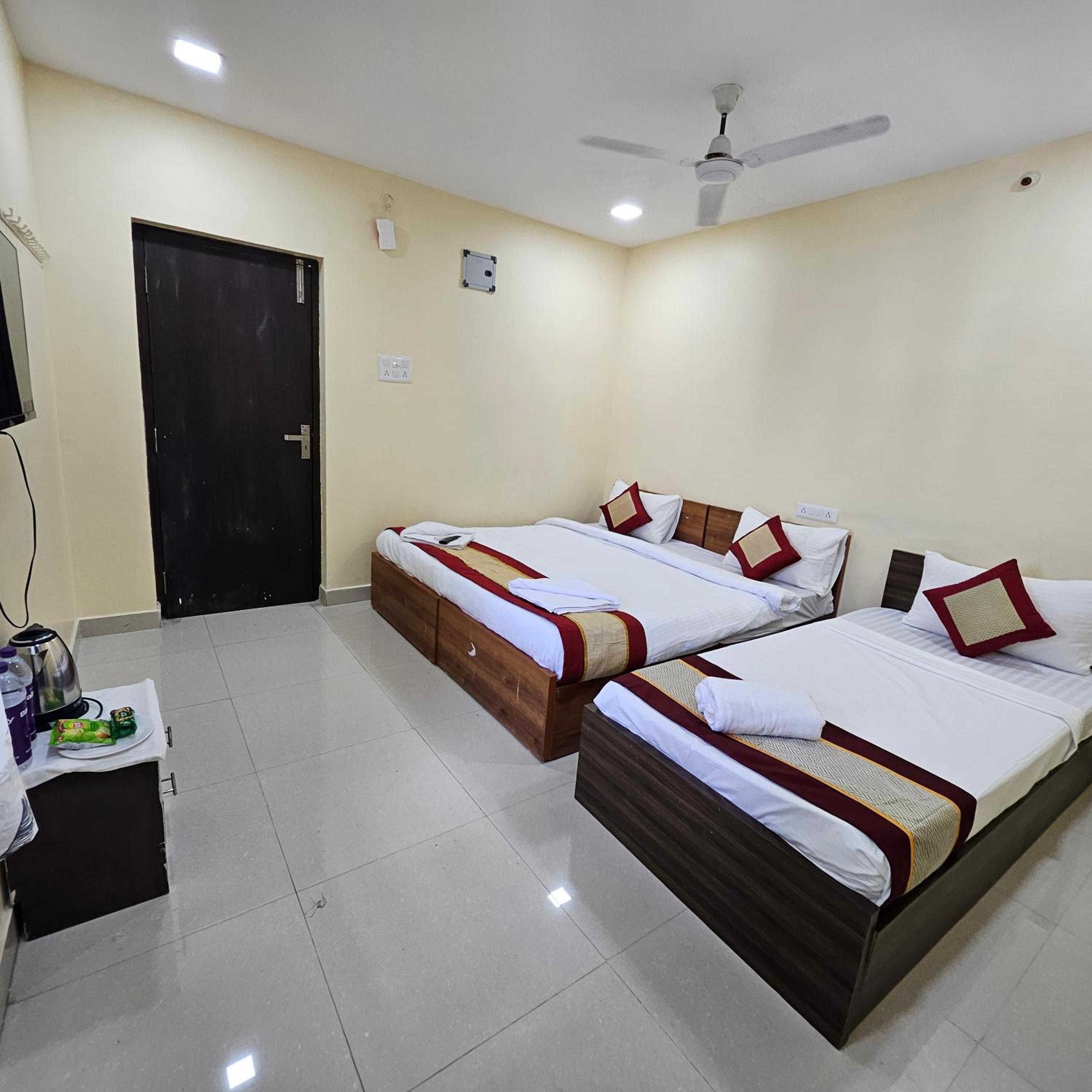 Deluxe Triple Room