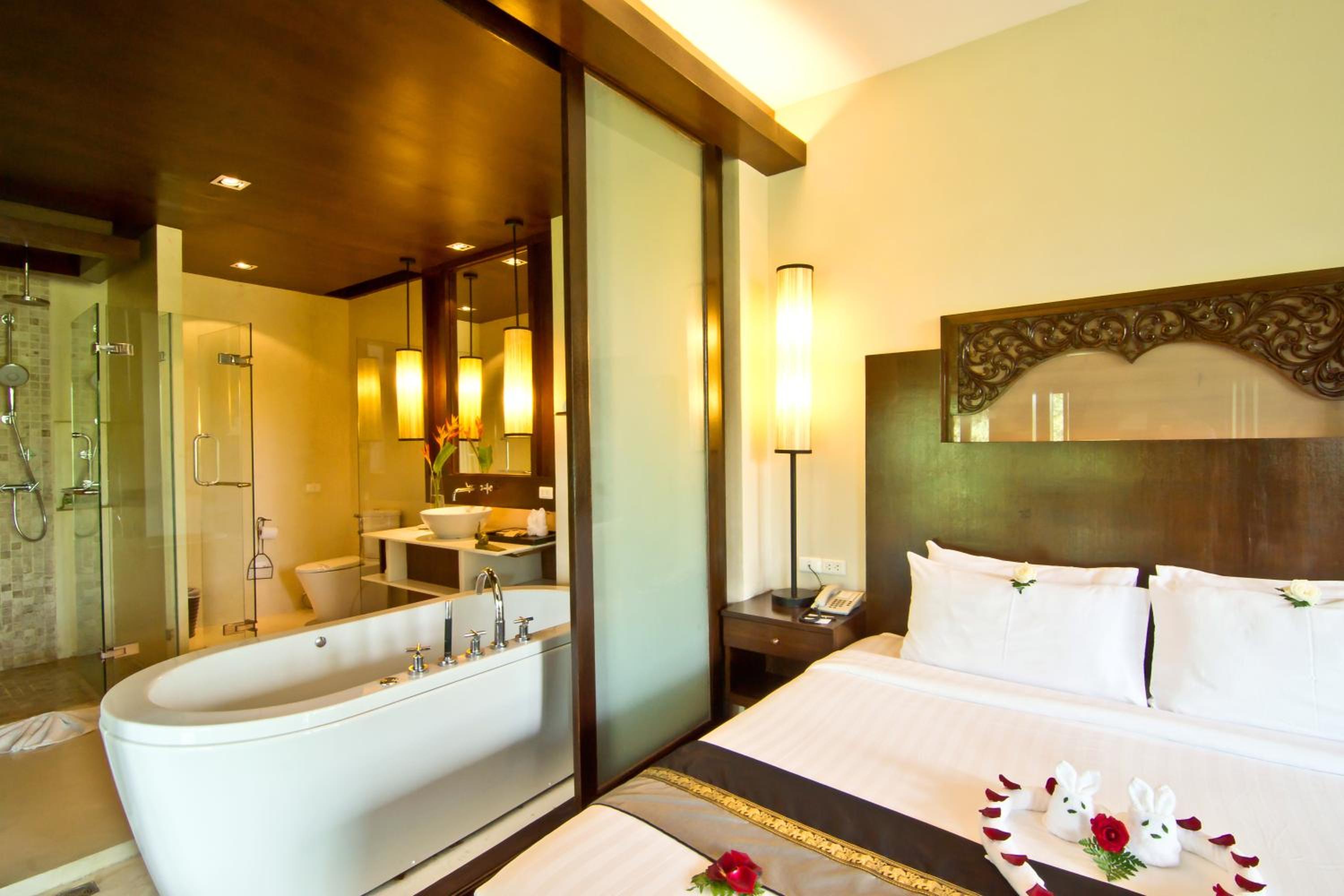 High Mountain Deluxe Double or Twin Room - Photo 8