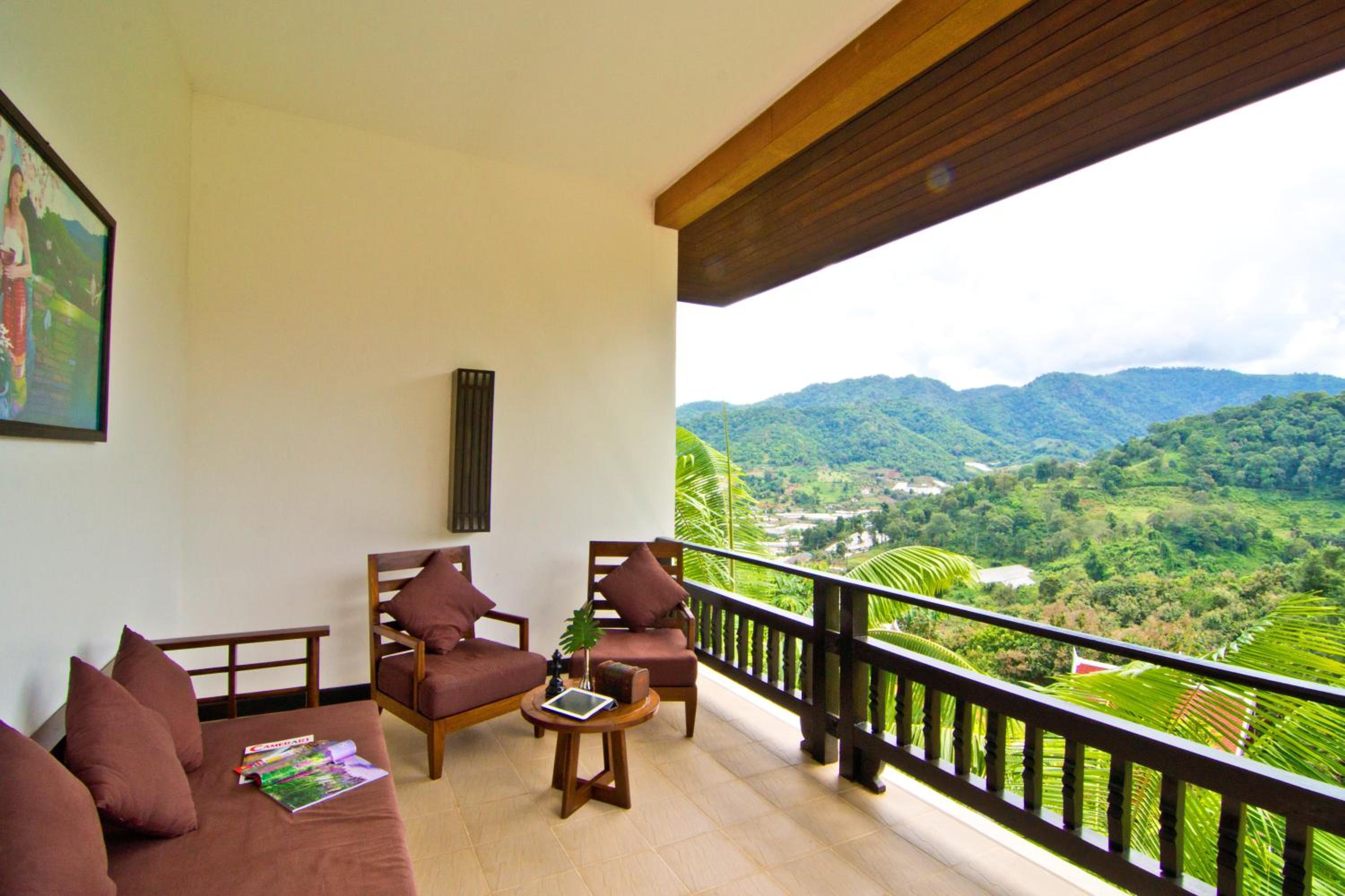 High Mountain Deluxe Double or Twin Room - Photo 7