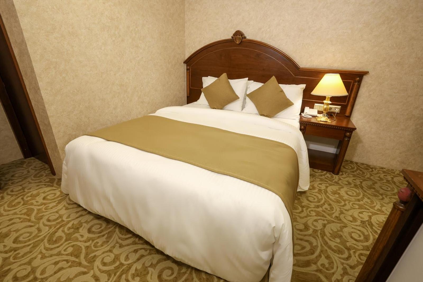Standard Double Room - Photo 5