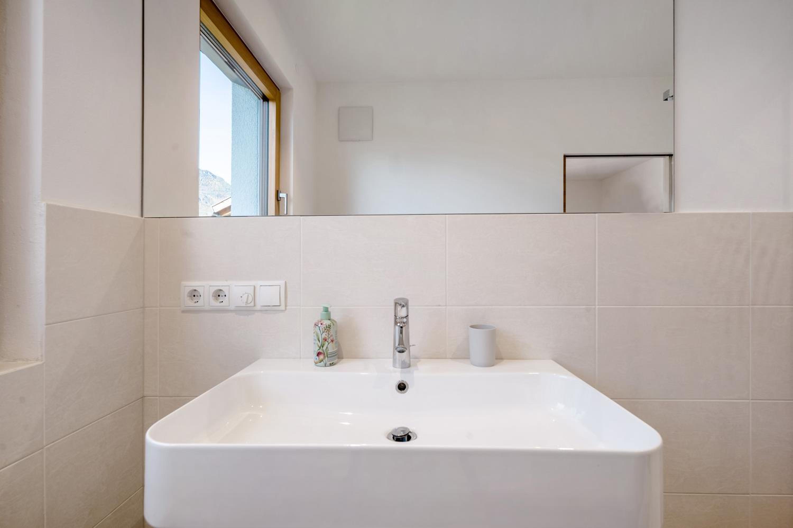 Superior One-Bedroom Apartment with Balcony - Photo 9